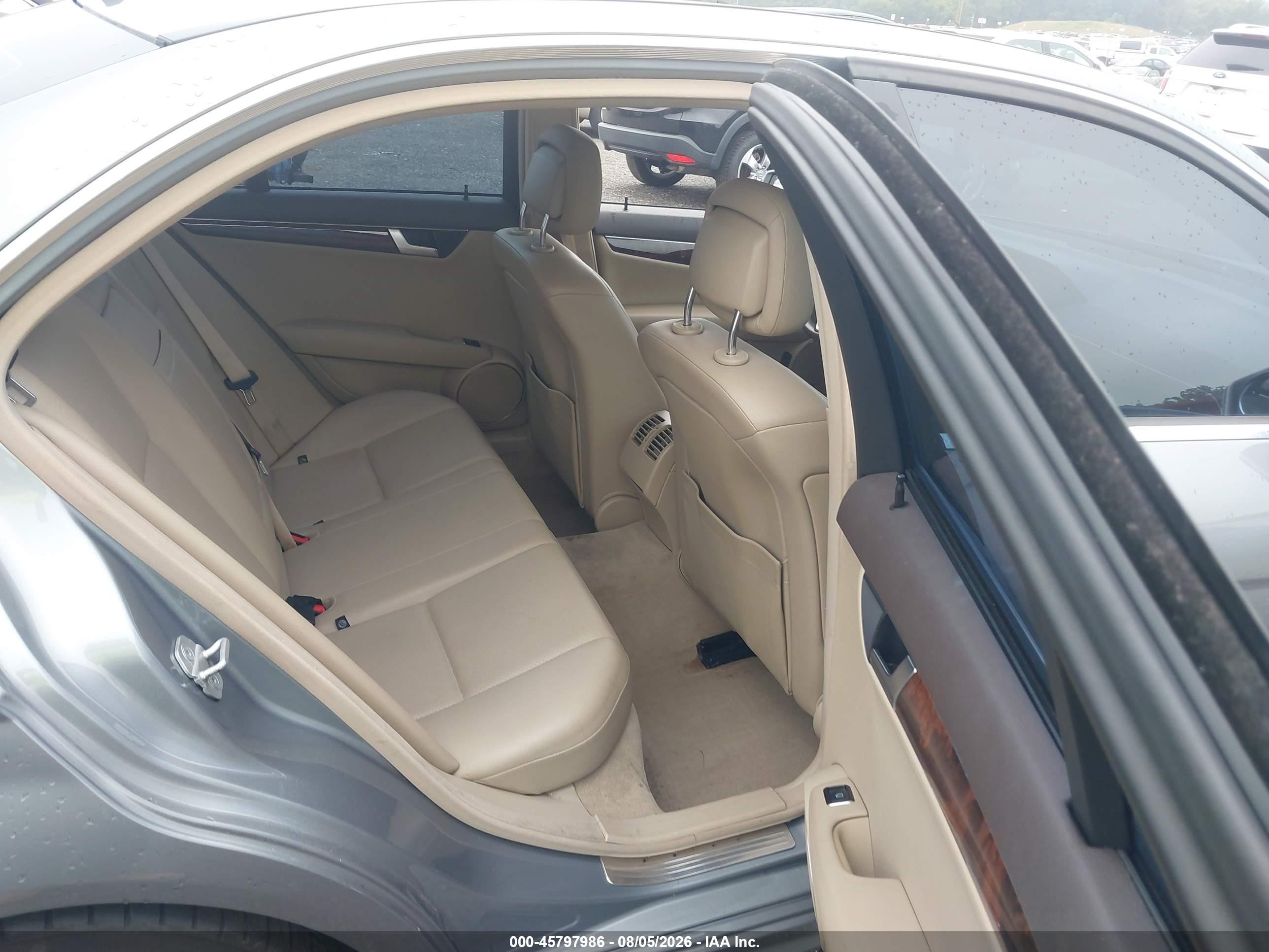 2013 Mercedes-benz C 300 Sport 4matic Silver vin: WDDGF8AB0DR284250