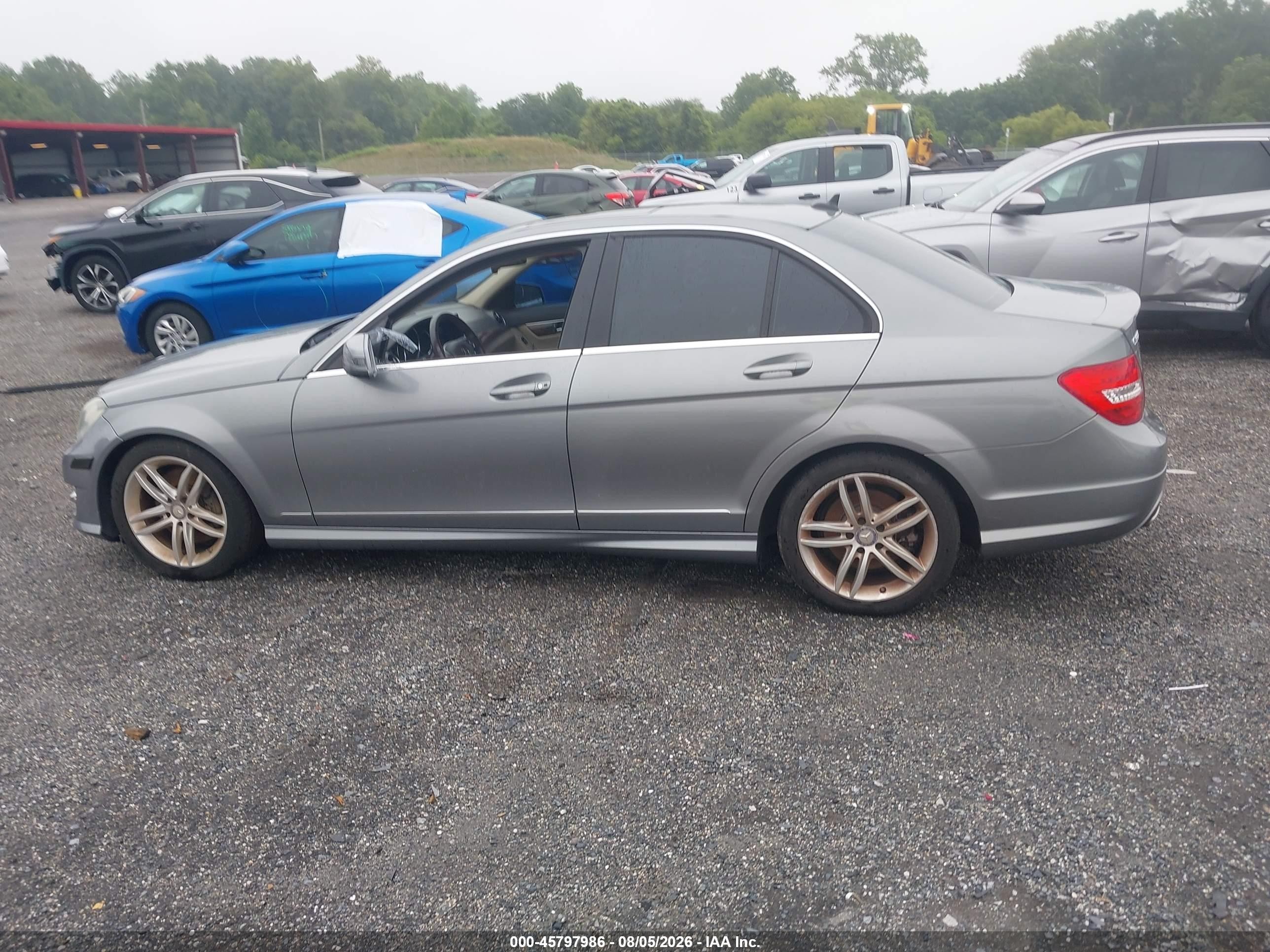 2013 Mercedes-benz C 300 Sport 4matic Silver vin: WDDGF8AB0DR284250