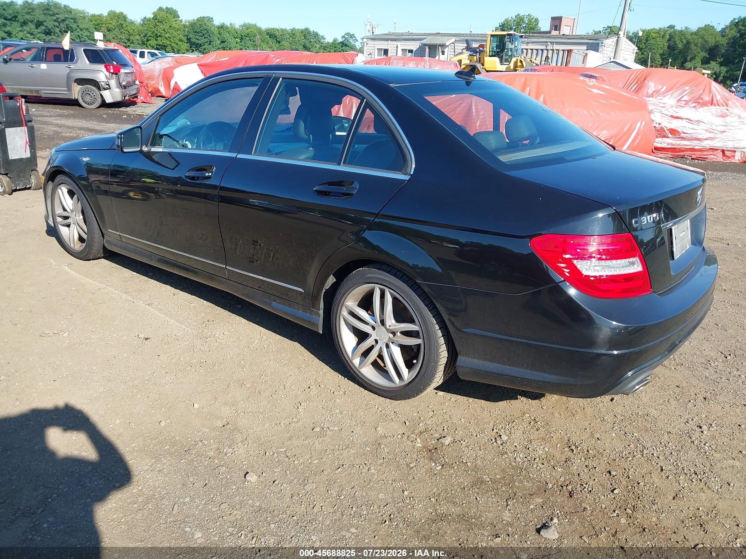 2013 Mercedes-benz C 300 Sport 4matic Black vin: WDDGF8AB0DR284393