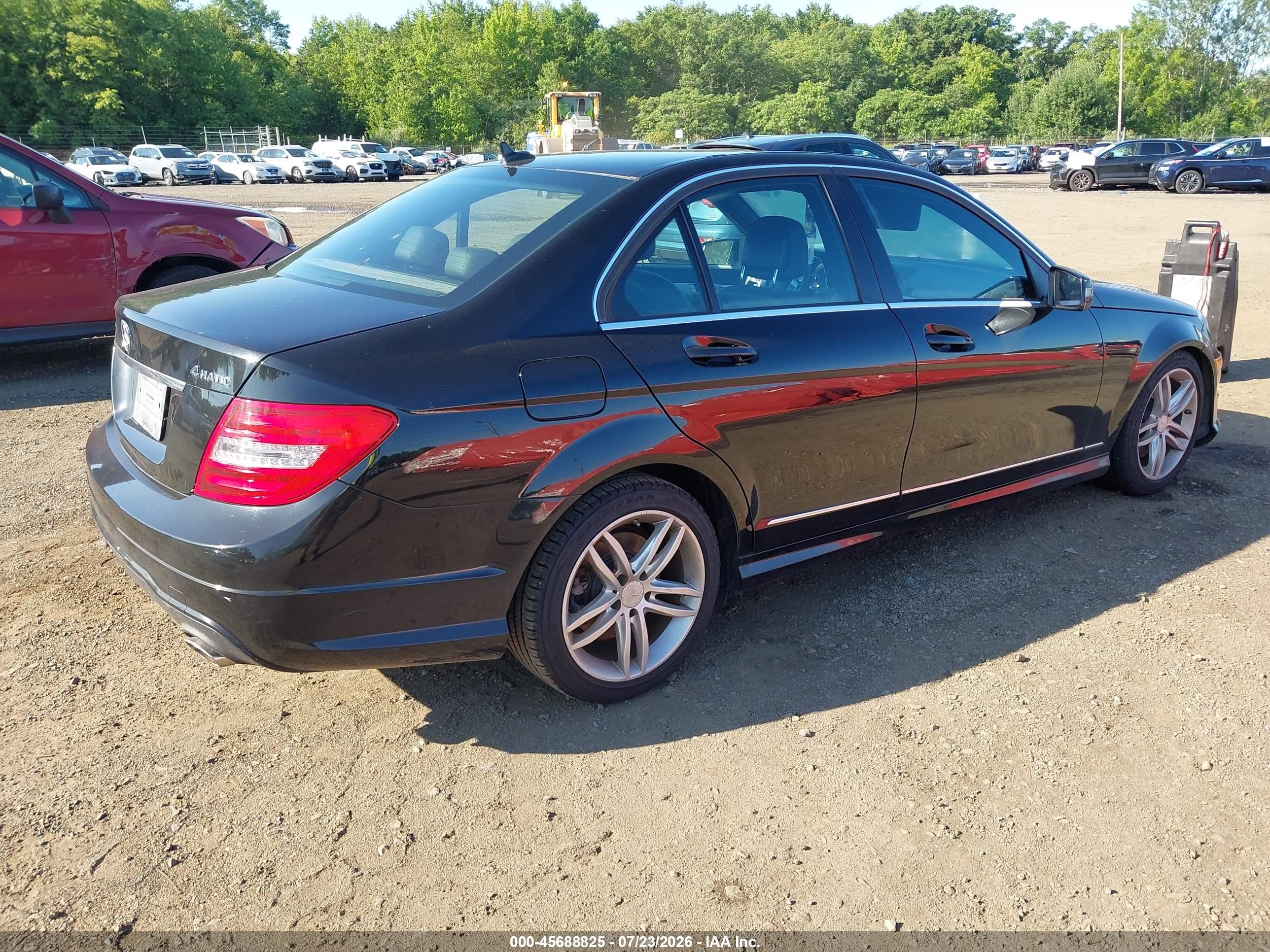 2013 Mercedes-benz C 300 Sport 4matic Black vin: WDDGF8AB0DR284393