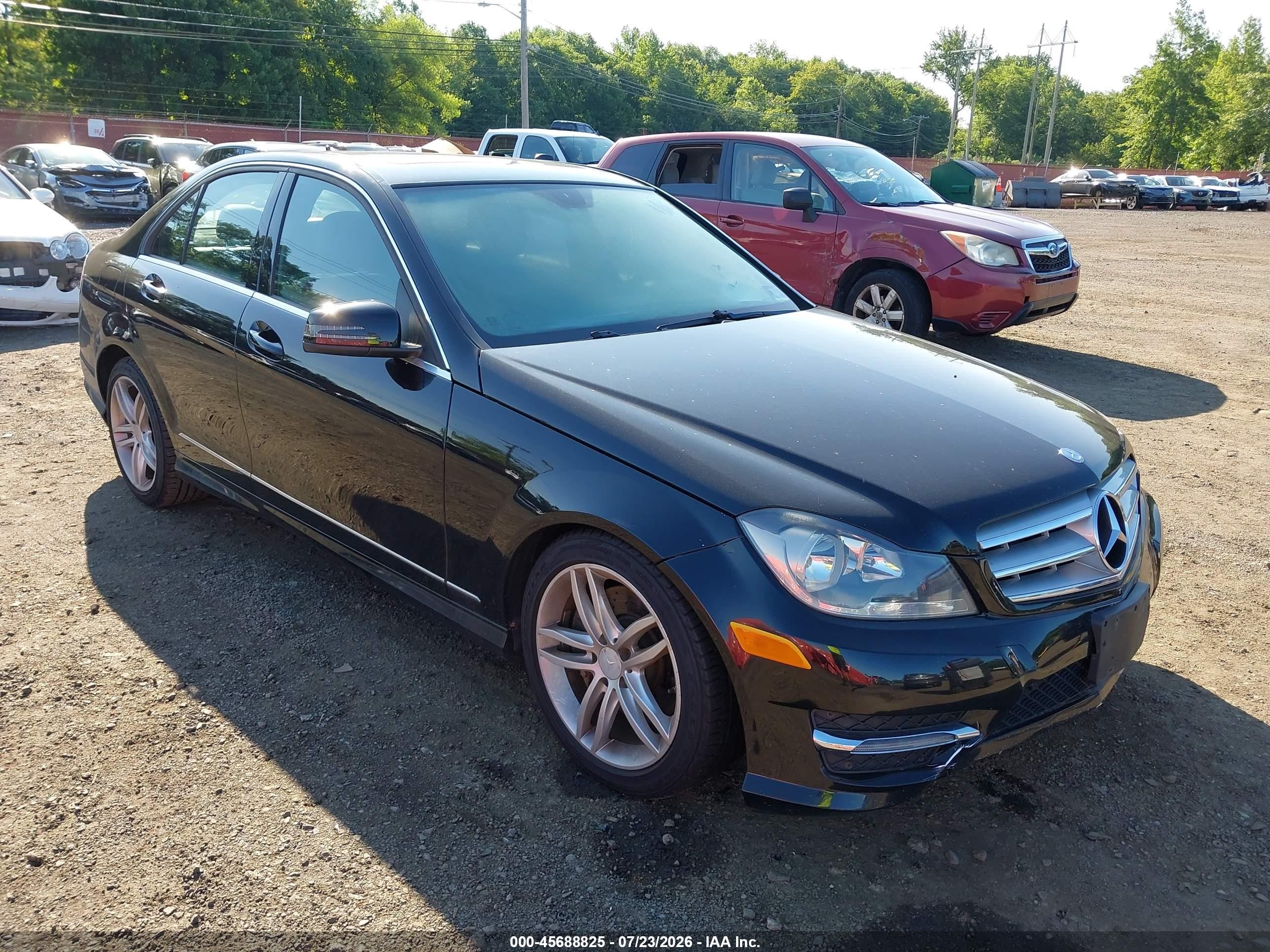 2013 Mercedes-benz C 300 Sport 4matic Black vin: WDDGF8AB0DR284393