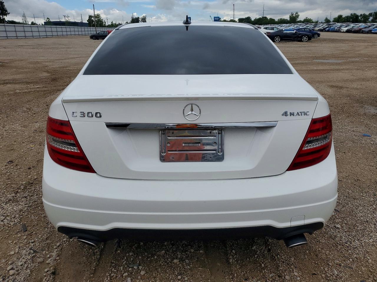 2013 Mercedes-benz C 300 4matic Белый vin: WDDGF8AB0DR287553