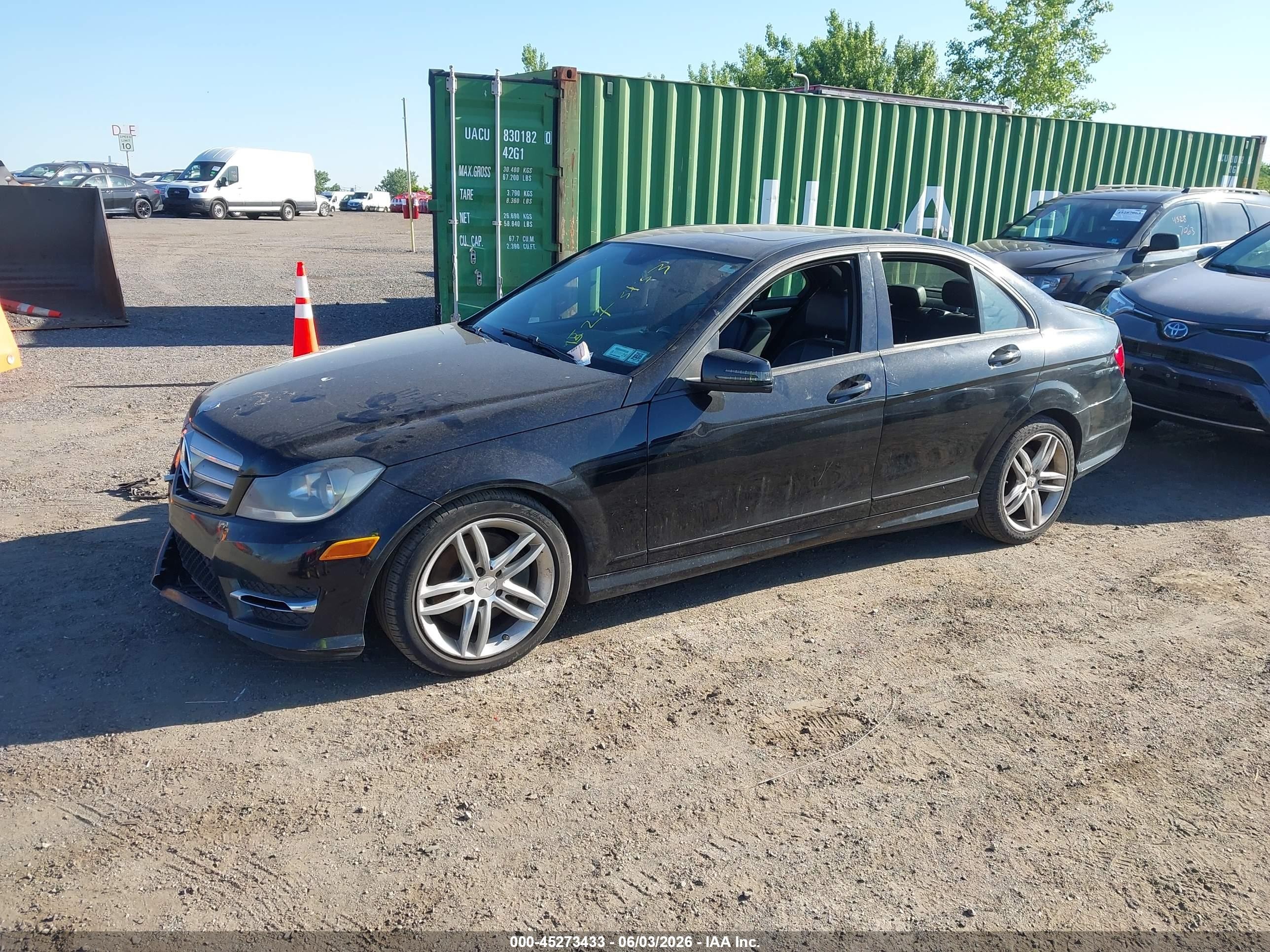 2013 Mercedes-benz C 300 Sport 4matic Black vin: WDDGF8AB0DR296981