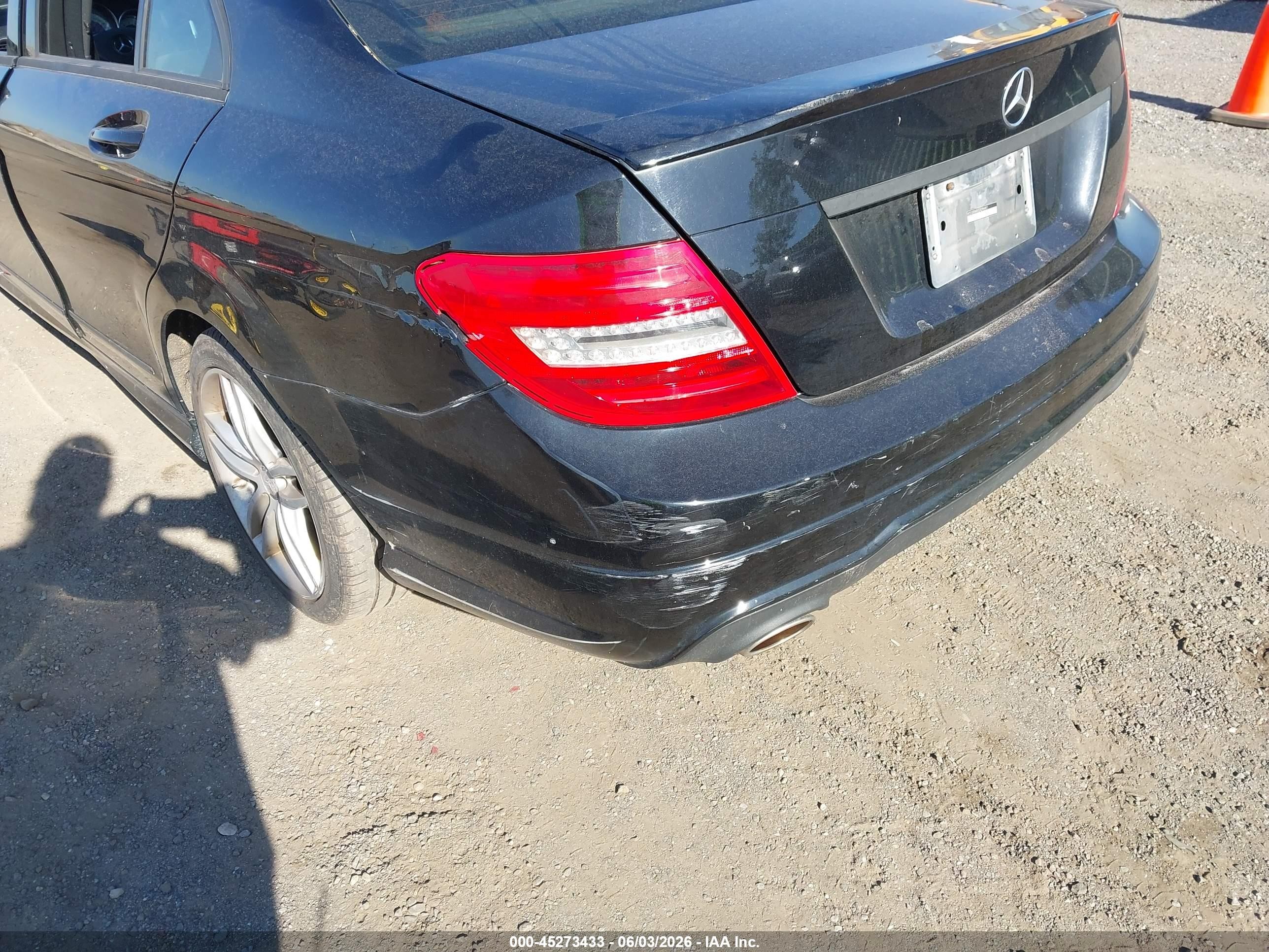 2013 Mercedes-benz C 300 Sport 4matic Black vin: WDDGF8AB0DR296981