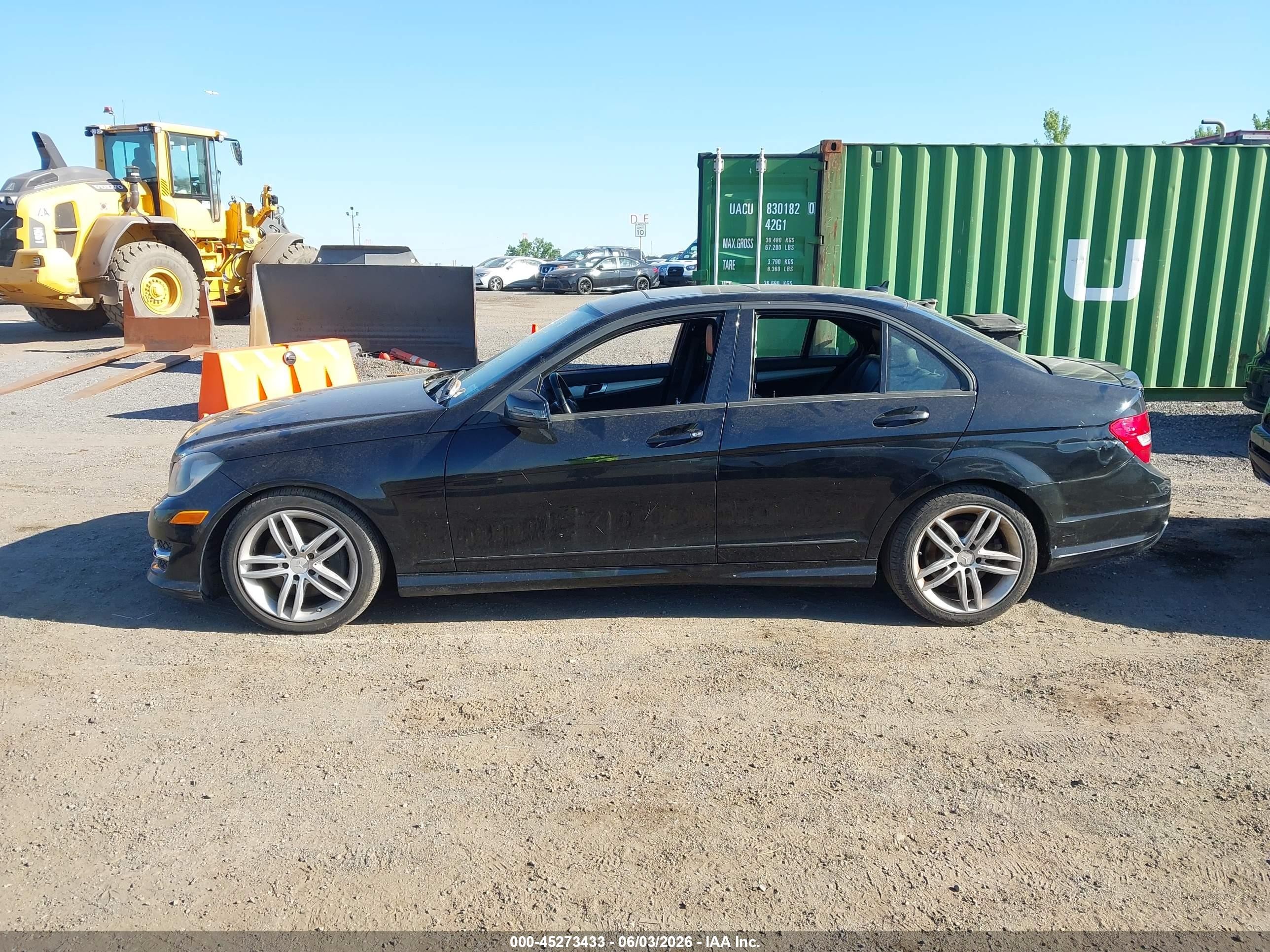 2013 Mercedes-benz C 300 Sport 4matic Black vin: WDDGF8AB0DR296981