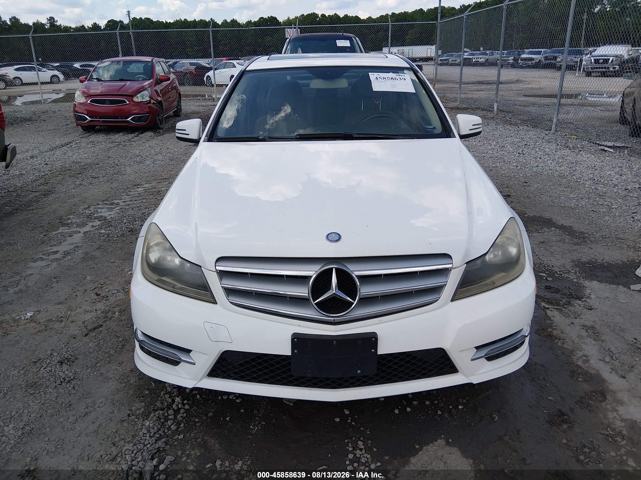 2013 Mercedes-benz C 300 Sport 4matic White vin: WDDGF8AB0DR298553
