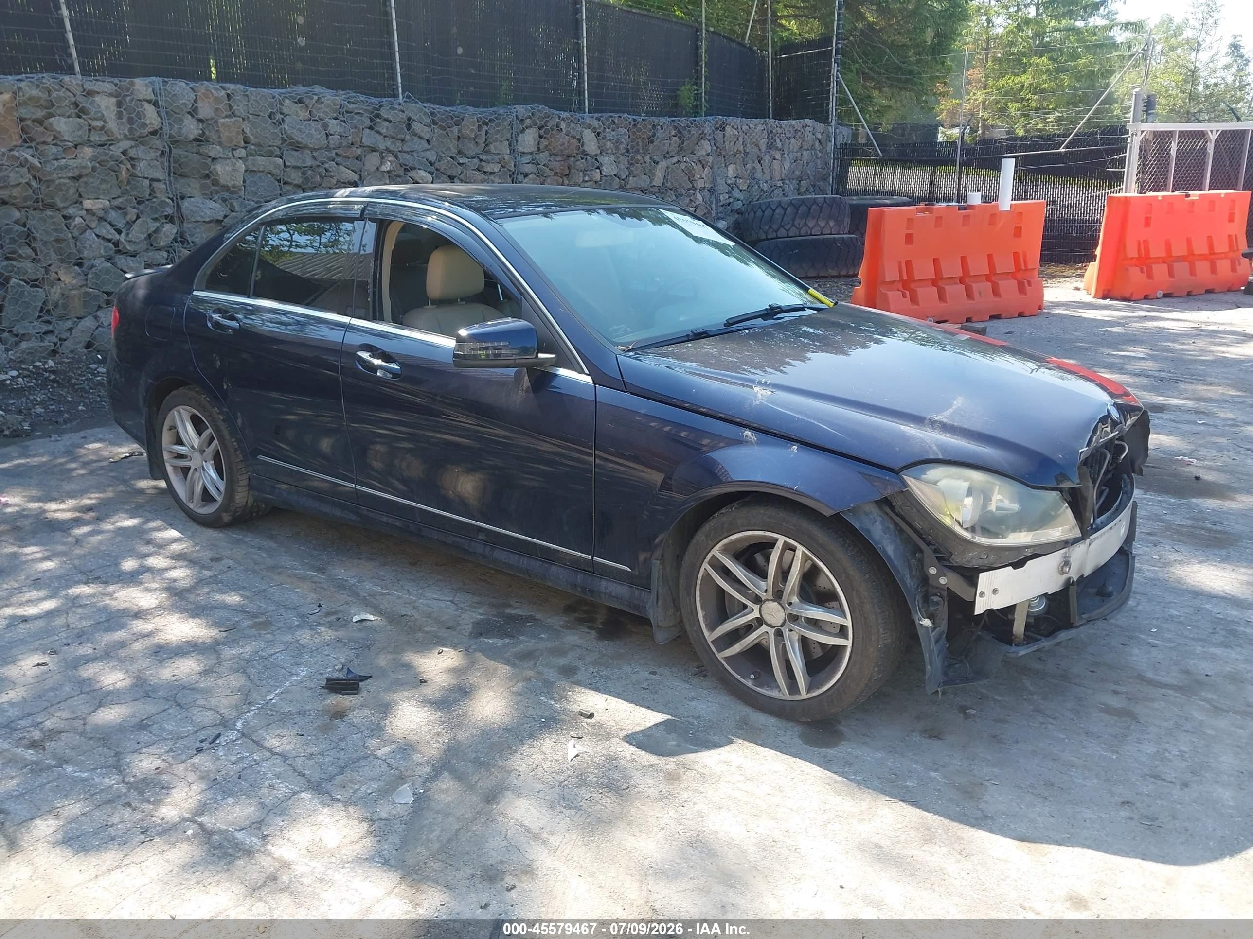 2014 Mercedes-benz C 300 Sport 4matic Blue vin: WDDGF8AB0EA944271