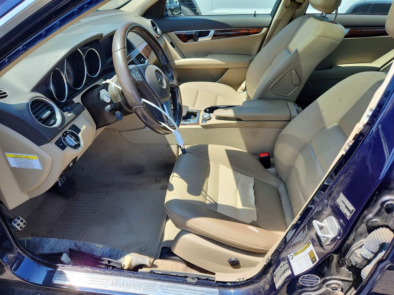 2014 Mercedes-benz C 300 4matic Blue vin: WDDGF8AB0EG193167