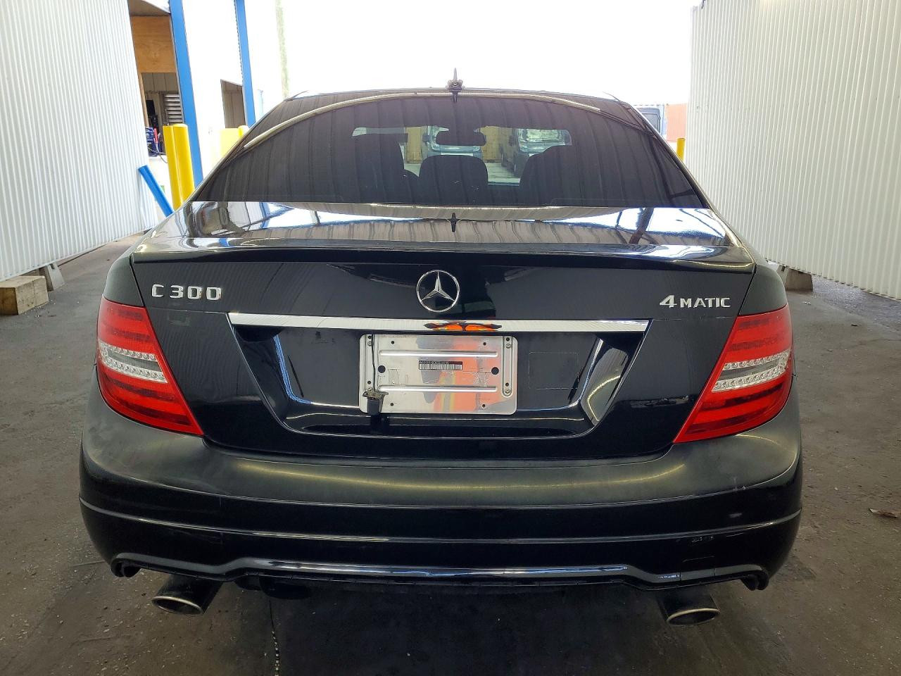 2014 Mercedes-benz C 300 4matic Черный vin: WDDGF8AB0EG223235