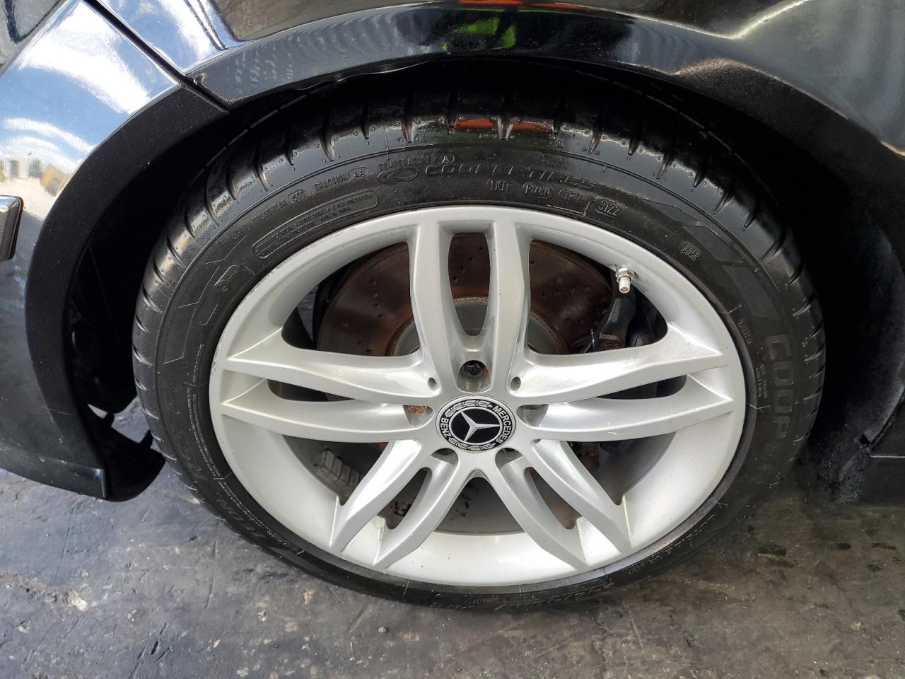 2014 Mercedes-benz C 300 4matic Черный vin: WDDGF8AB0EG223235 Damage: Left Front Wheel, Curb Rash, > 12 Inches