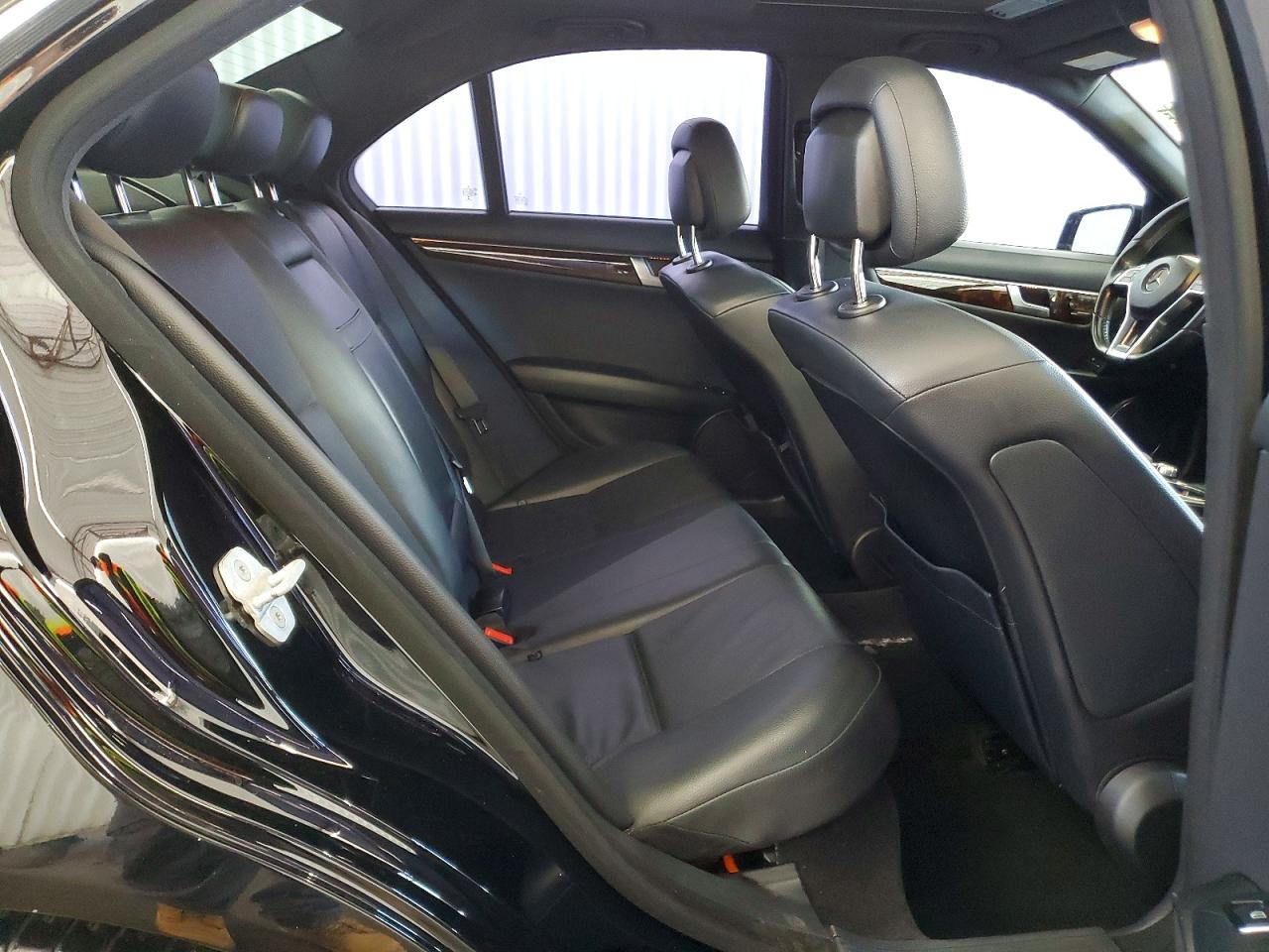 2014 Mercedes-benz C 300 4matic Черный vin: WDDGF8AB0EG223235