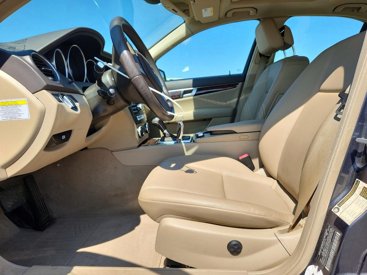 2014 Mercedes-benz C 300 4matic Gray vin: WDDGF8AB0ER305910