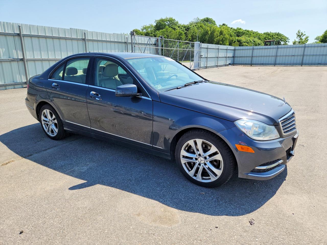 2014 Mercedes-benz C 300 4matic Gray vin: WDDGF8AB0ER305910