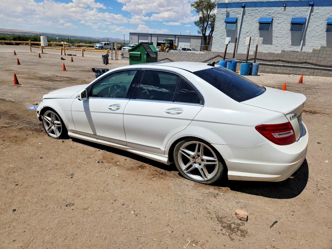 2014 Mercedes-benz C 300 4matic White vin: WDDGF8AB0ER307057