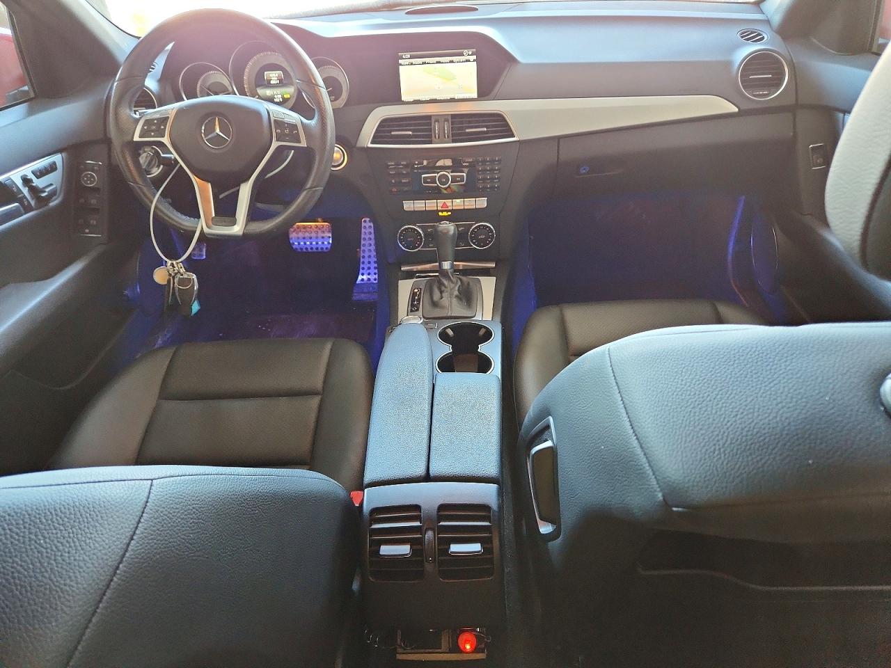 2014 Mercedes-benz C 300 4matic Красный vin: WDDGF8AB0ER308872