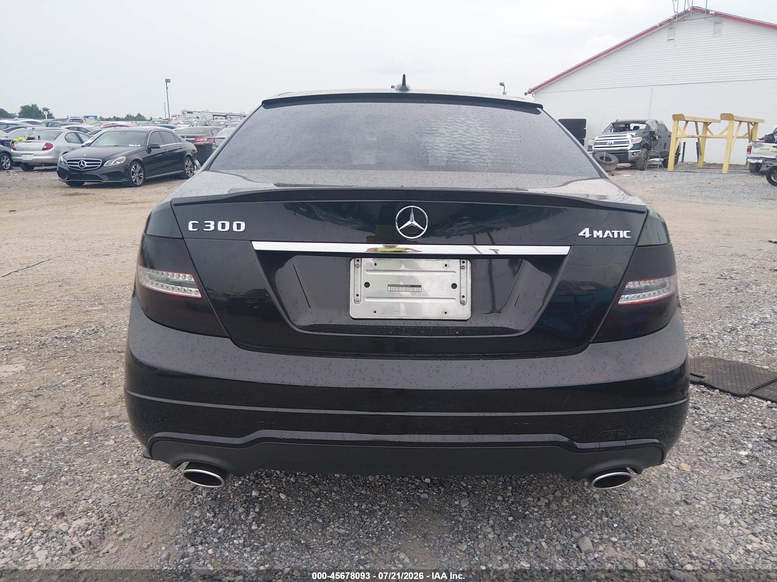 2014 Mercedes-benz C 300 Sport 4matic Черный vin: WDDGF8AB0ER325347