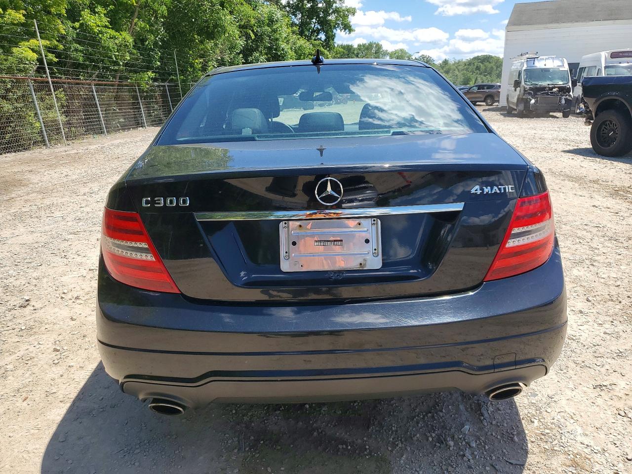 2013 Mercedes-benz C 300 4matic Black vin: WDDGF8AB1DA759595