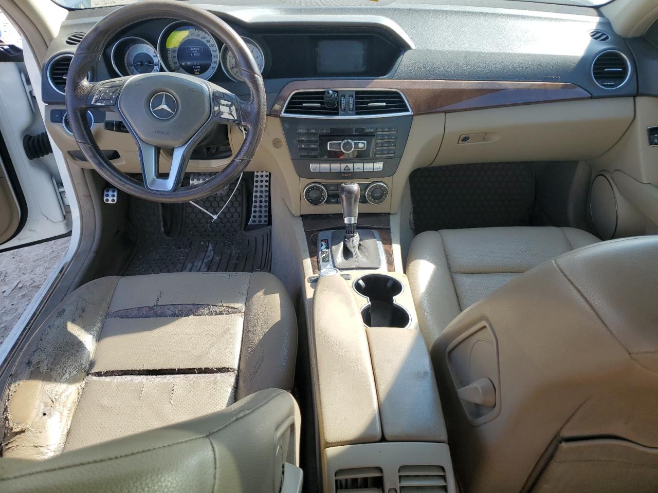 2013 Mercedes-benz 300-class White vin: WDDGF8AB1DA783752