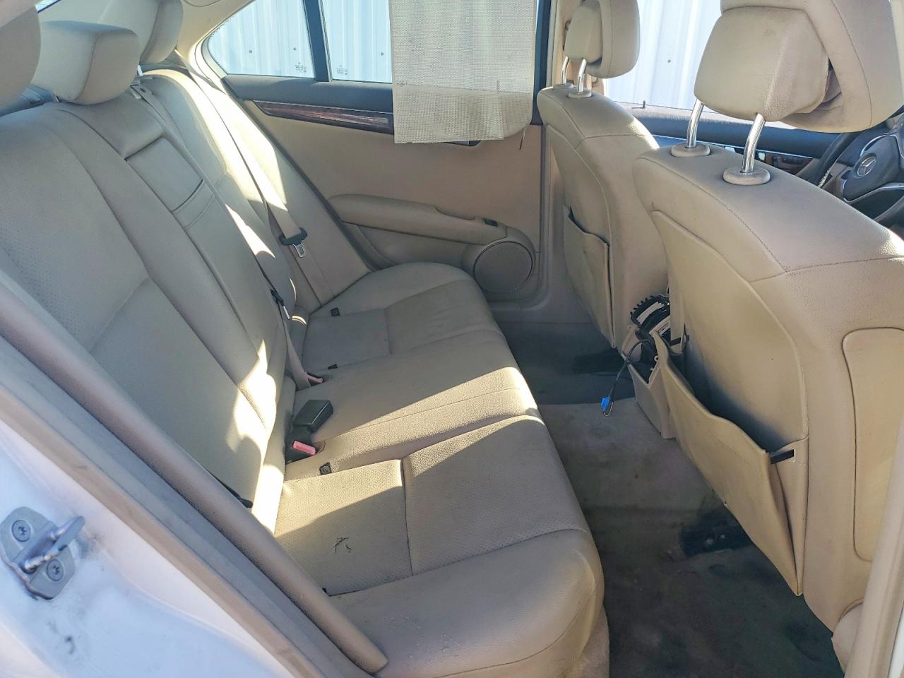 2013 Mercedes-benz C 300 4matic White vin: WDDGF8AB1DA814109