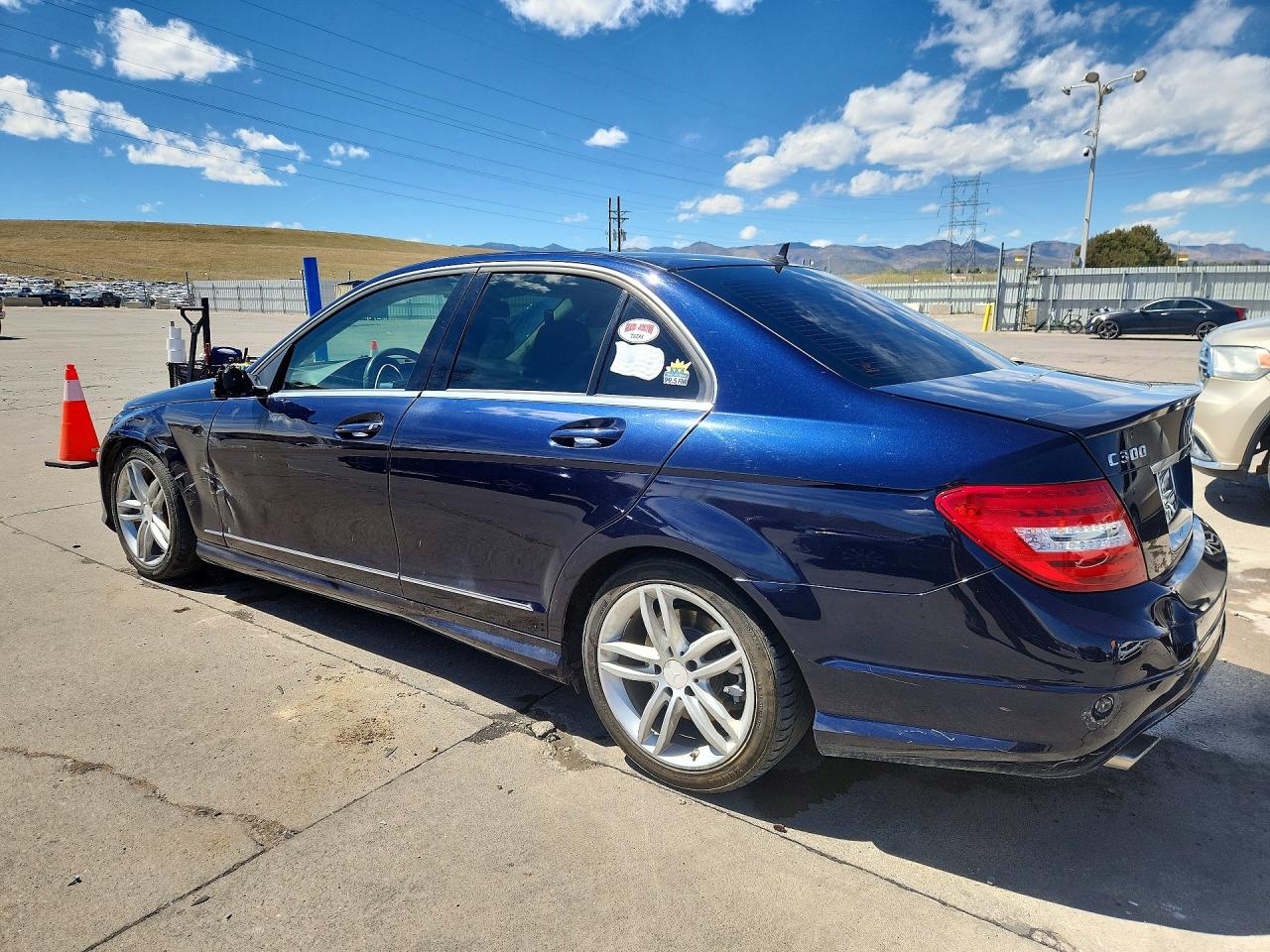 2013 Mercedes-benz C 300 4matic Blue vin: WDDGF8AB1DA818693