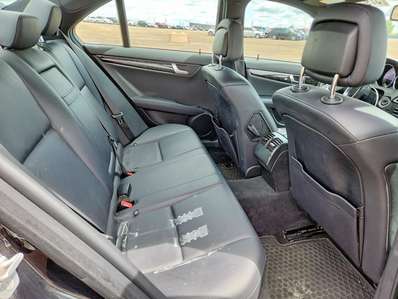 2013 Mercedes-benz C 300 4matic Black vin: WDDGF8AB1DA869319