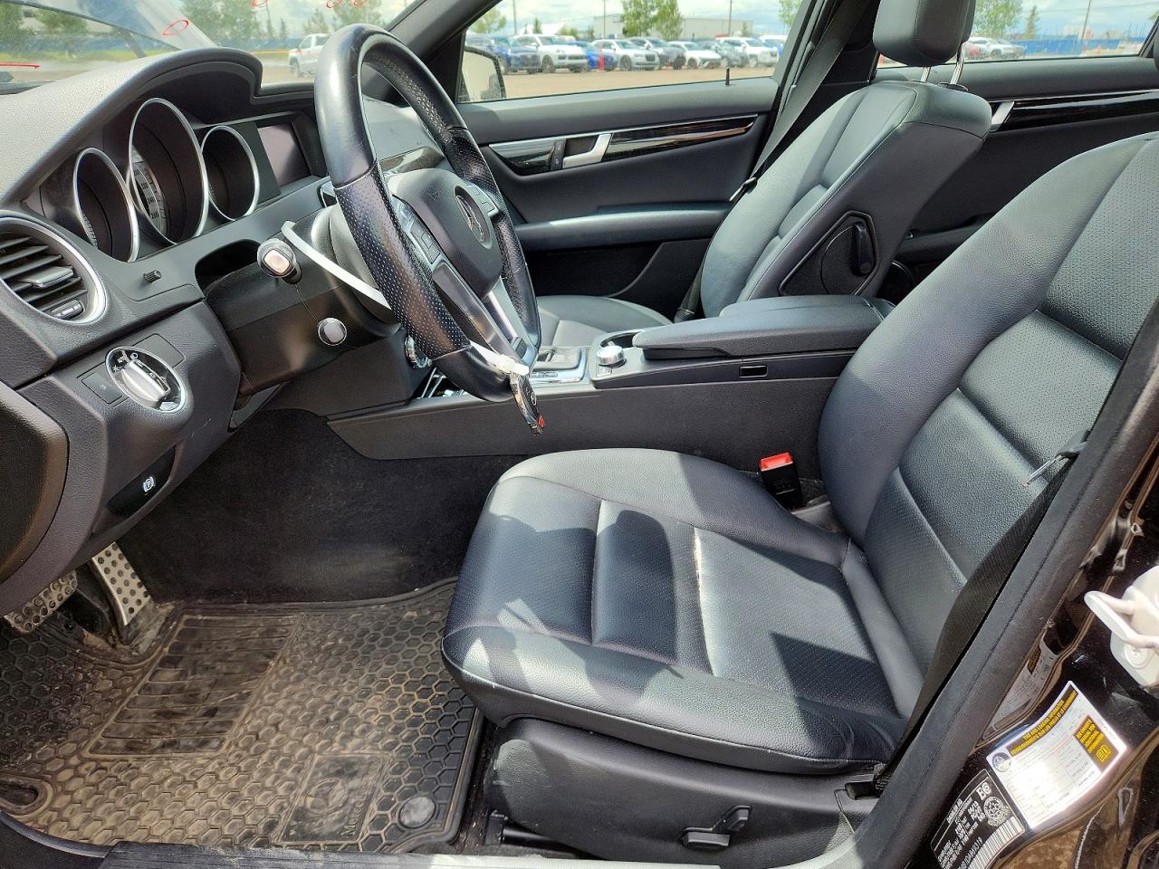 2013 Mercedes-benz C 300 4matic Black vin: WDDGF8AB1DA869319
