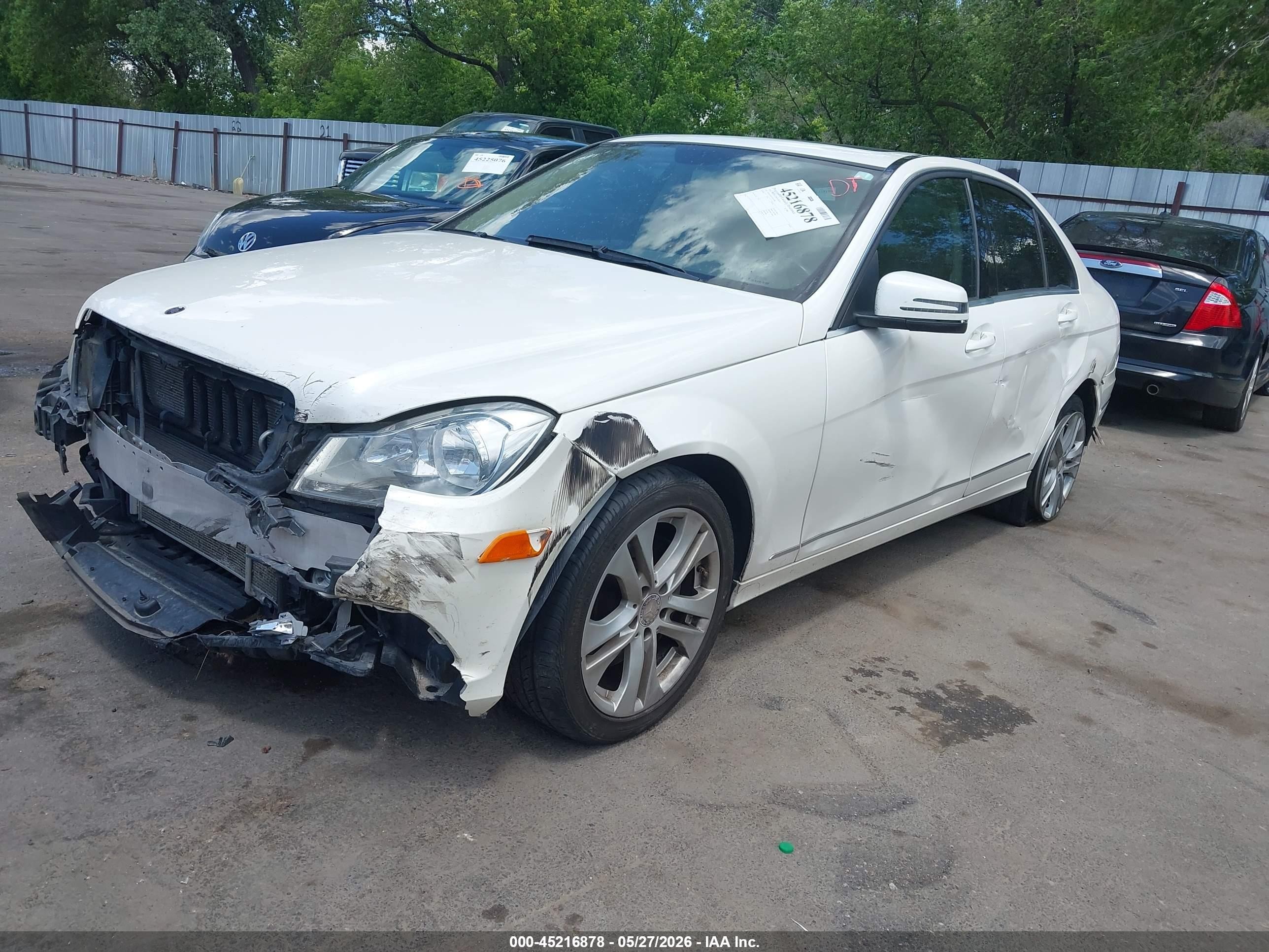 2013 Mercedes-benz C 300 Luxury 4matic White vin: WDDGF8AB1DF952896