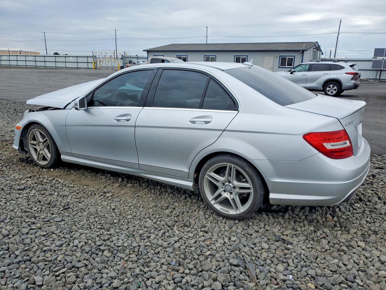 2013 Mercedes-benz C 300 4matic Silver vin: WDDGF8AB1DG081542