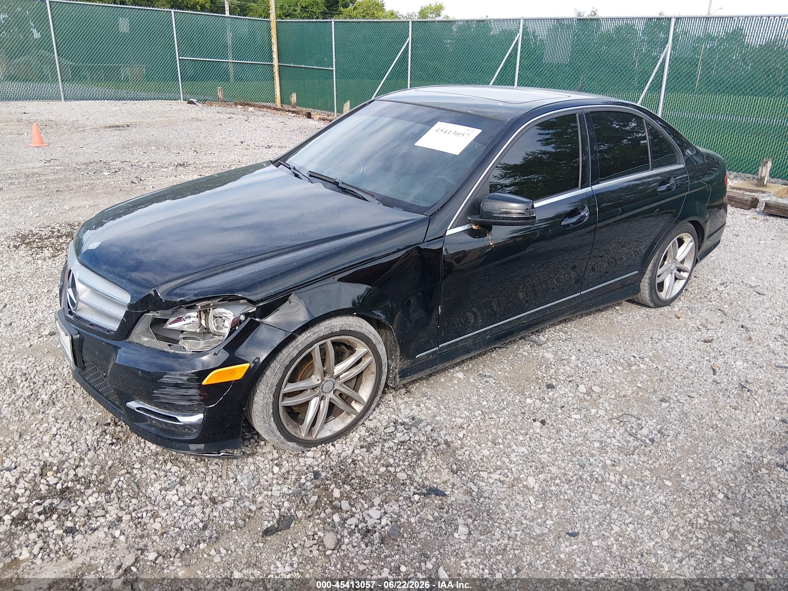 2013 Mercedes-benz C 300 Sport 4matic Black vin: WDDGF8AB1DG105693
