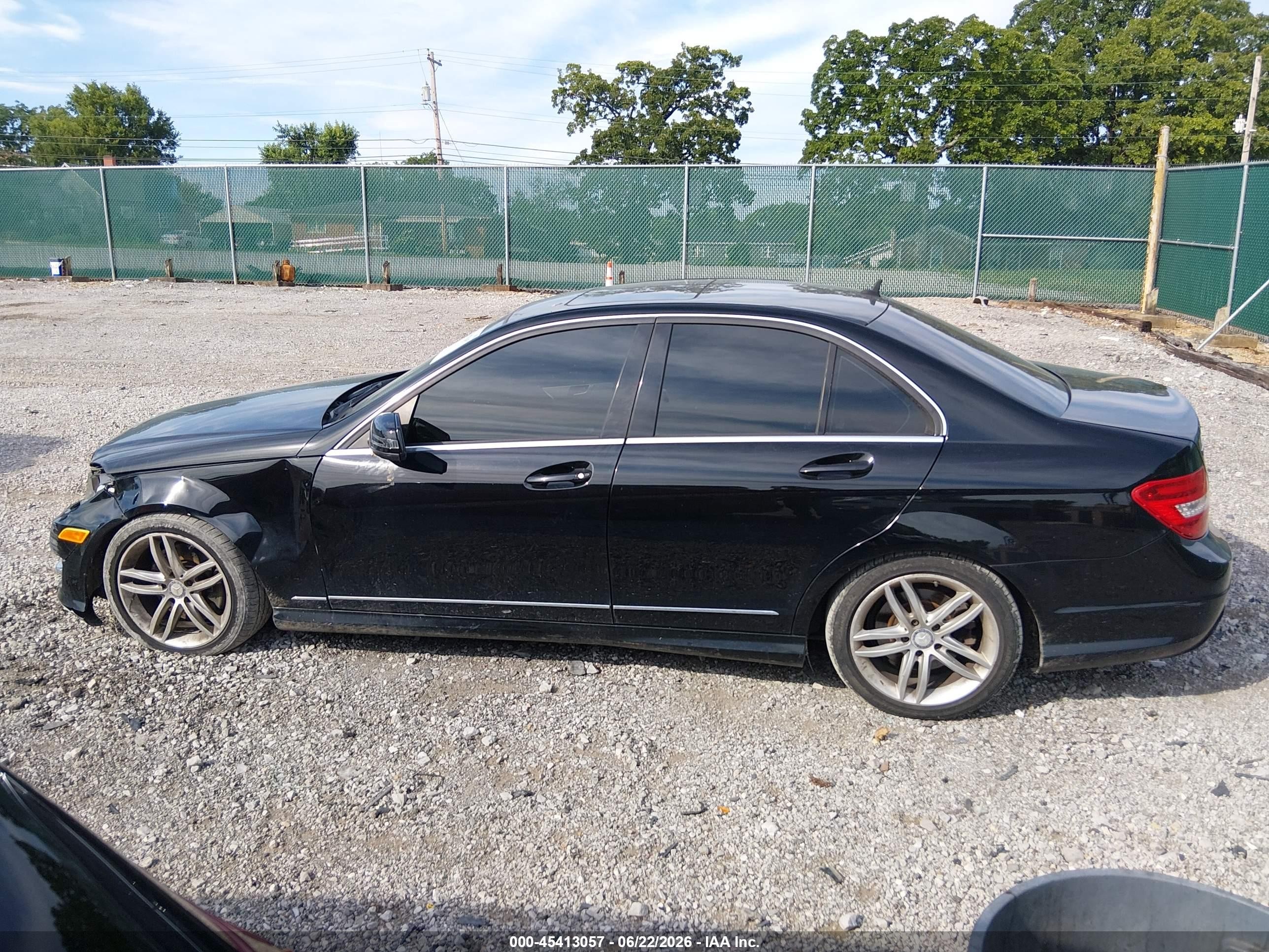2013 Mercedes-benz C 300 Sport 4matic Black vin: WDDGF8AB1DG105693