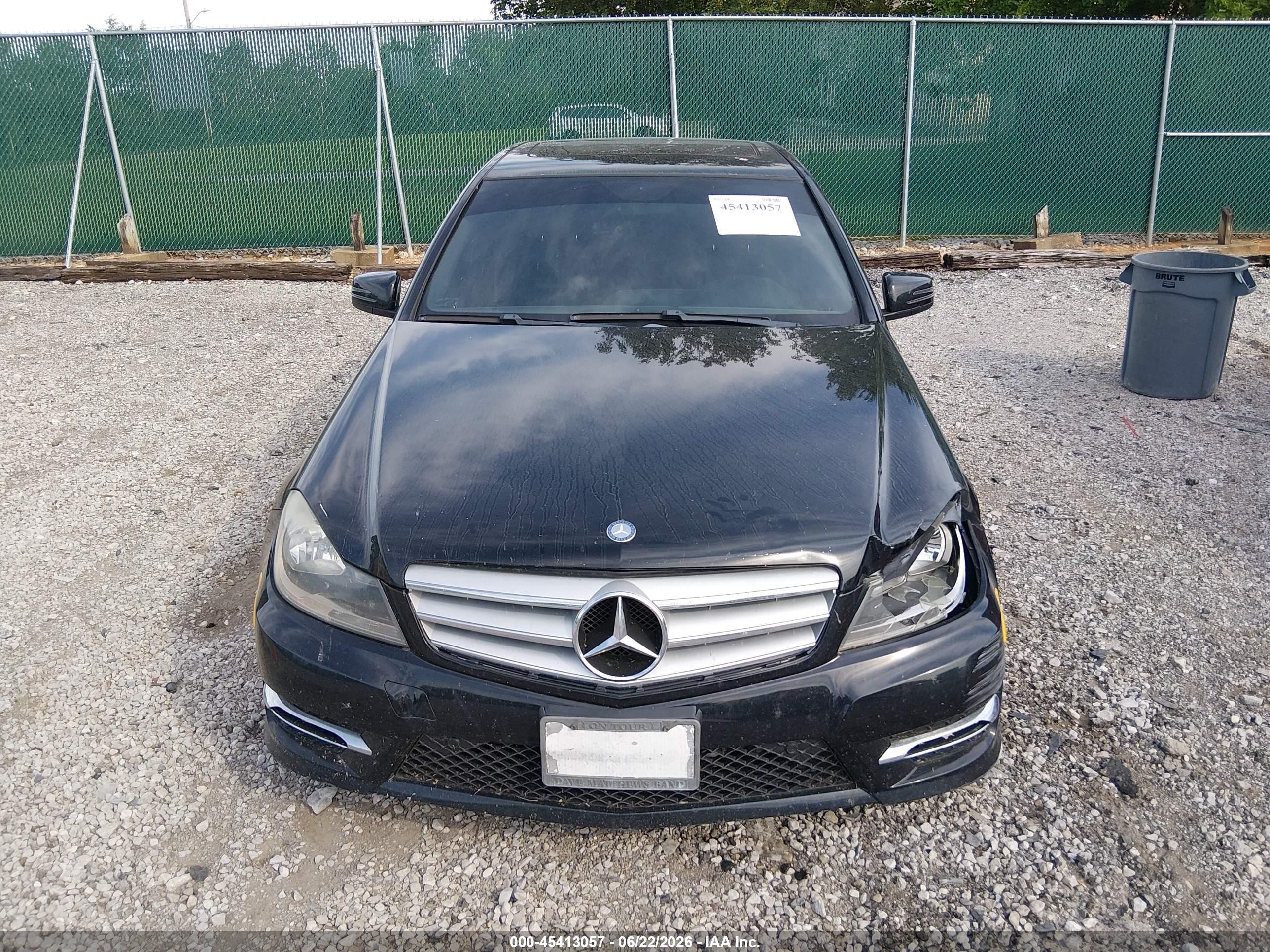 2013 Mercedes-benz C 300 Sport 4matic Black vin: WDDGF8AB1DG105693