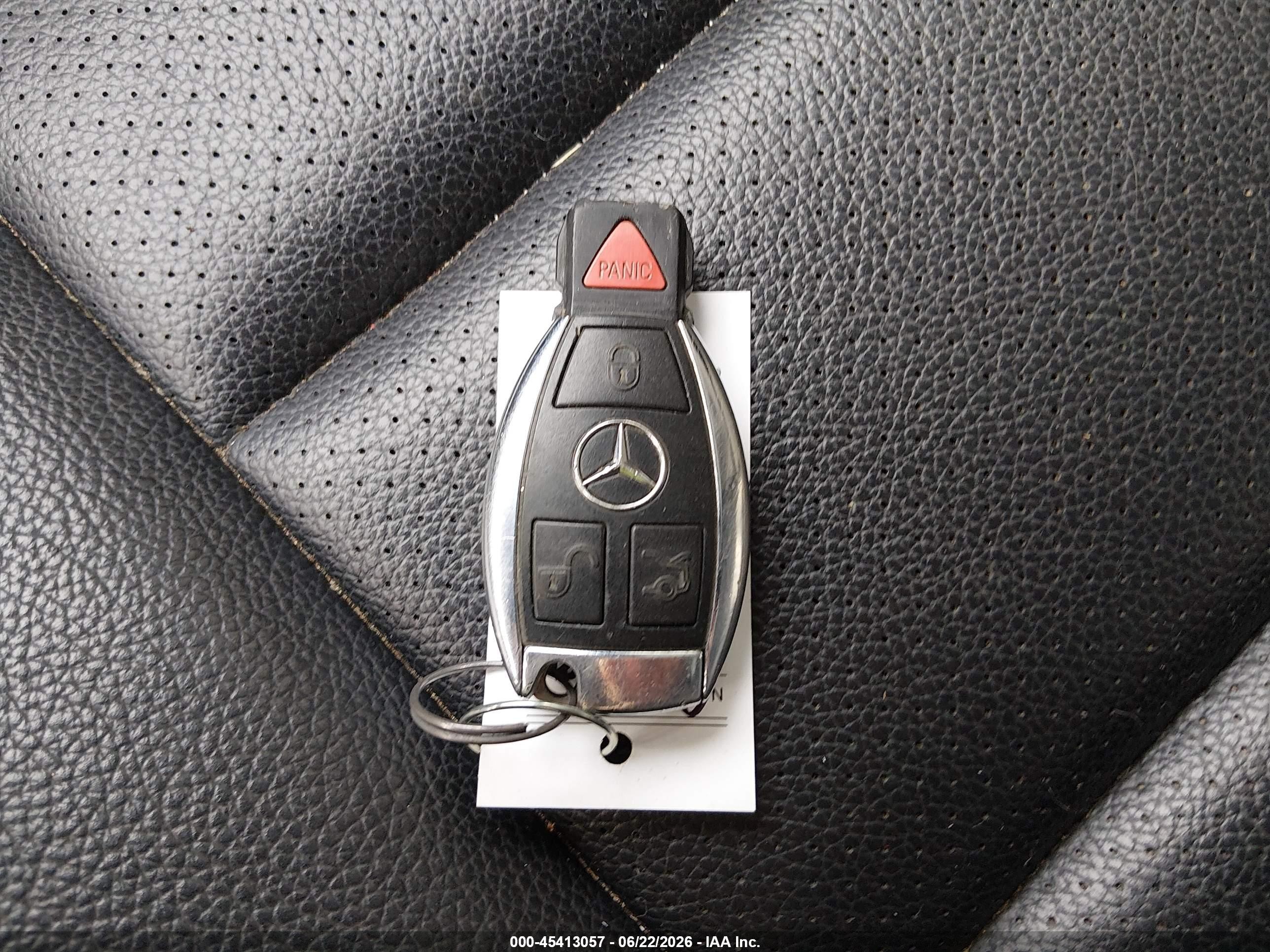 2013 Mercedes-benz C 300 Sport 4matic Black vin: WDDGF8AB1DG105693