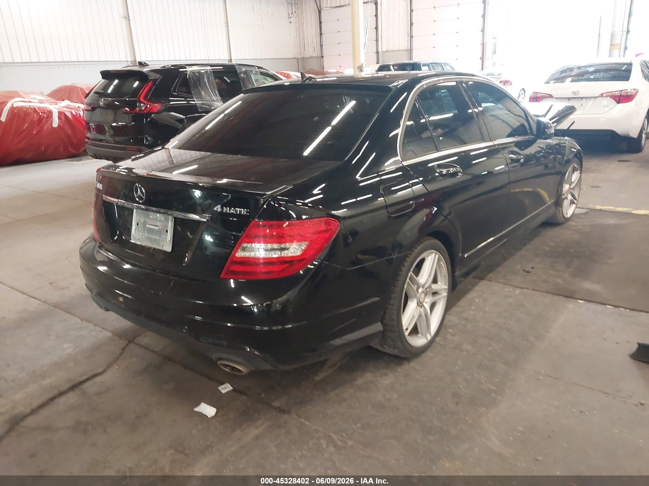 2013 Mercedes-benz C 300 Sport 4matic Black vin: WDDGF8AB1DG126737
