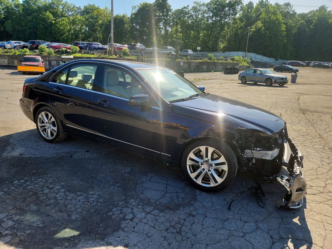 2013 Mercedes-benz C 300 4matic Blue vin: WDDGF8AB1DR244081