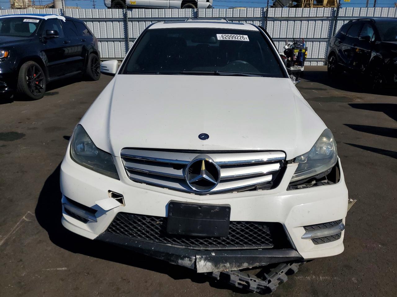 2013 Mercedes-benz C 300 4matic White vin: WDDGF8AB1DR246459