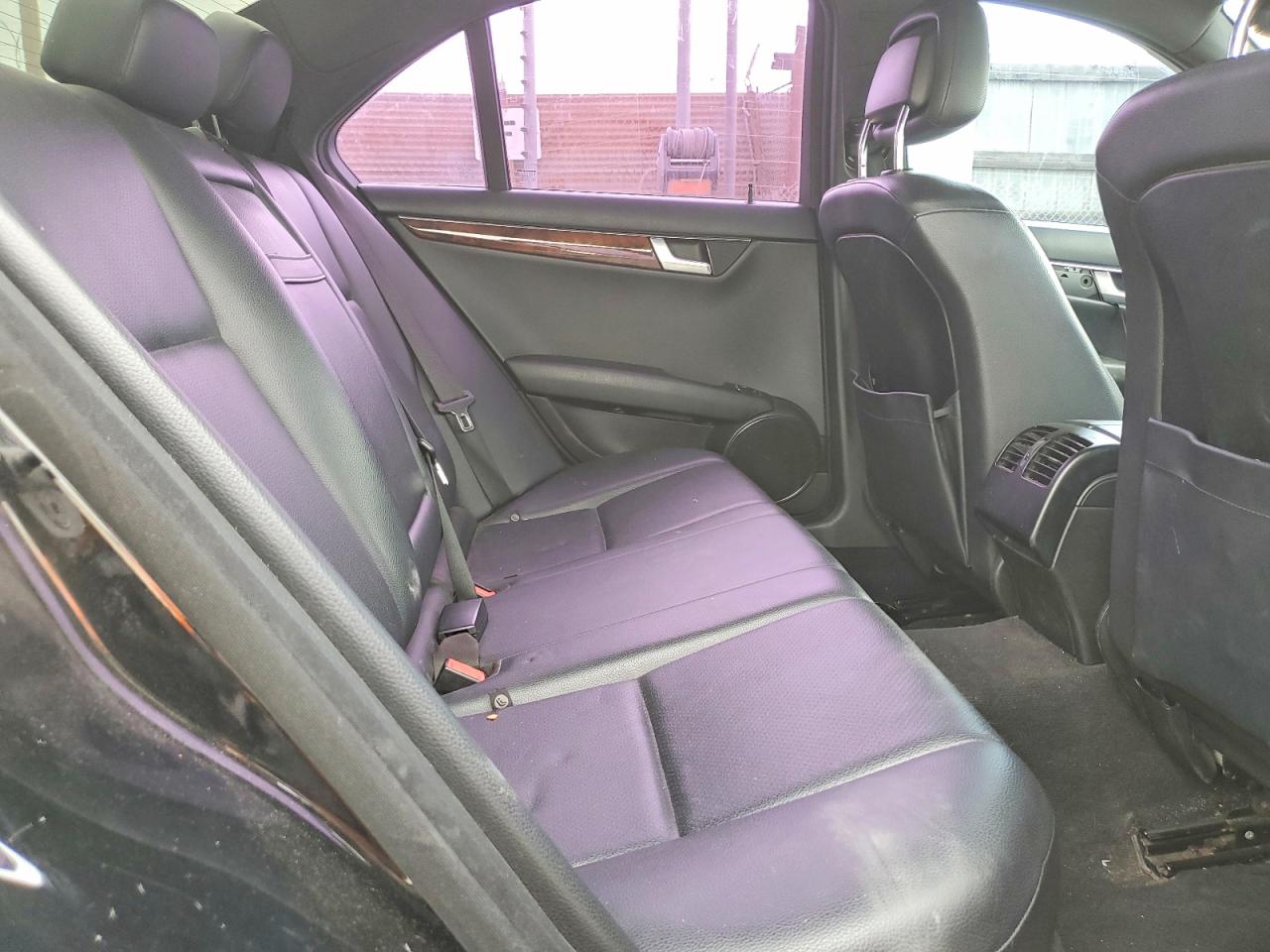 2013 Mercedes-benz C 300 4matic Black vin: WDDGF8AB1DR251774