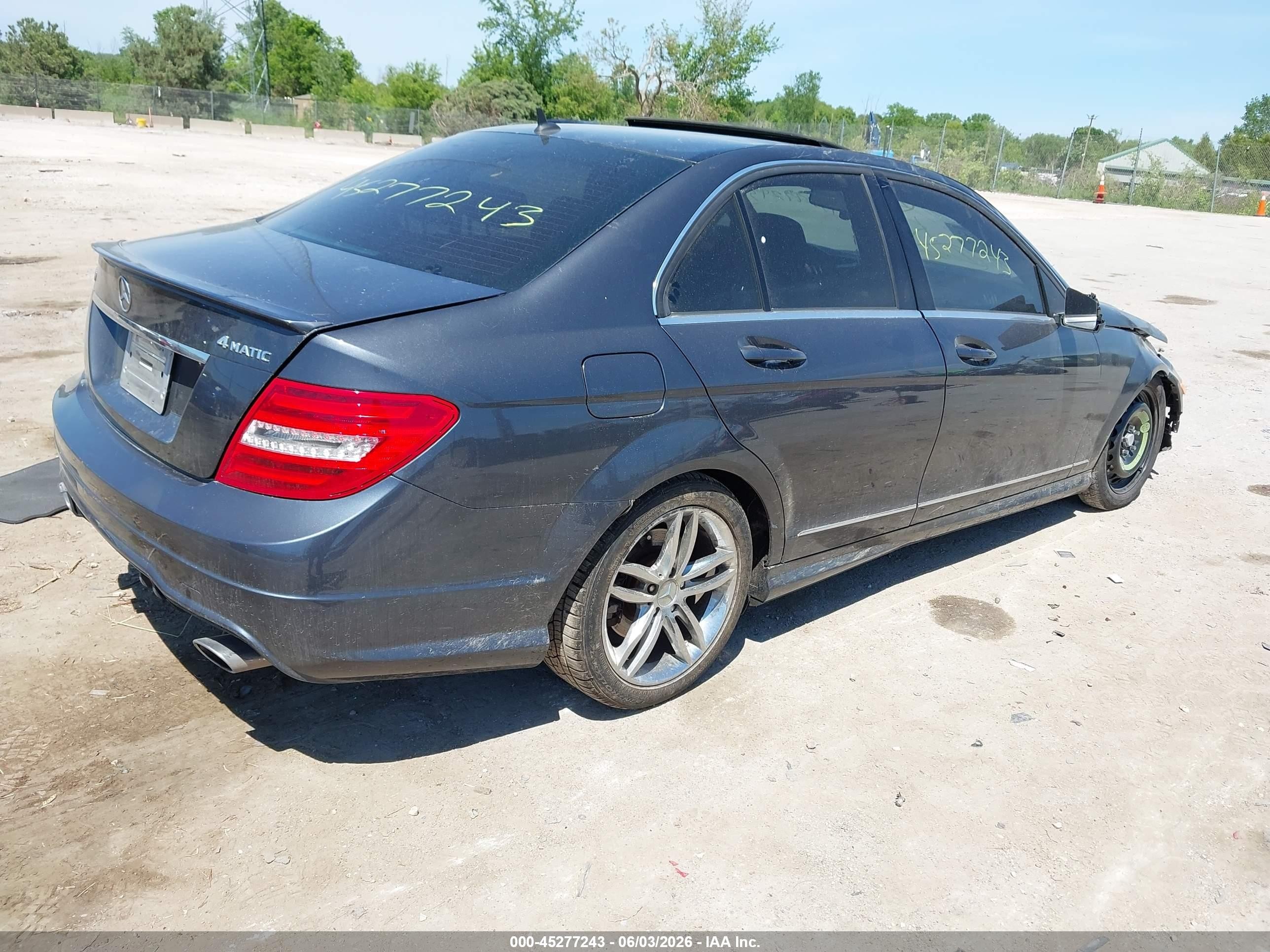 2013 Mercedes-benz C 300 Sport 4matic Black vin: WDDGF8AB1DR259700