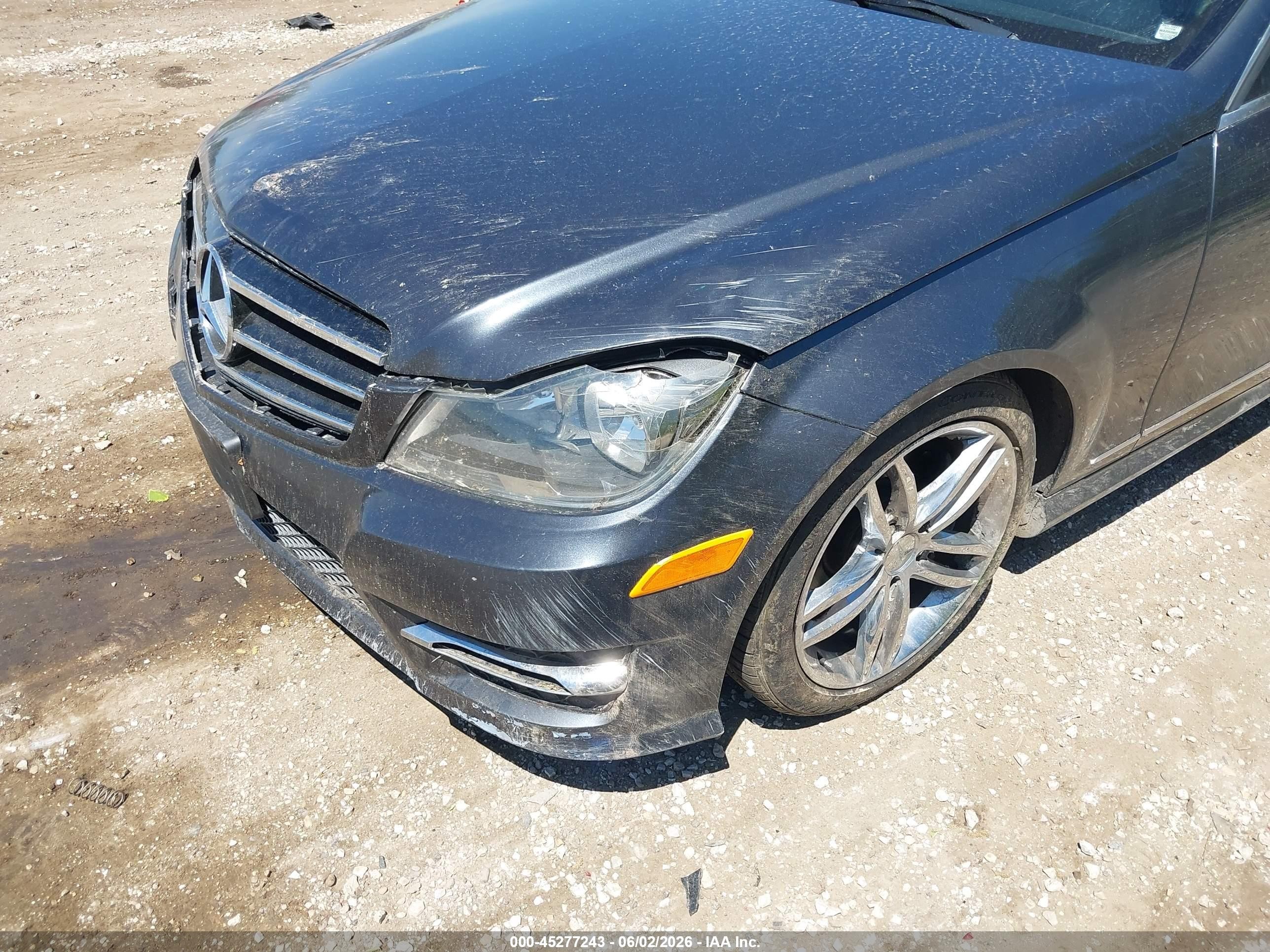 2013 Mercedes-benz C 300 Sport 4matic Black vin: WDDGF8AB1DR259700