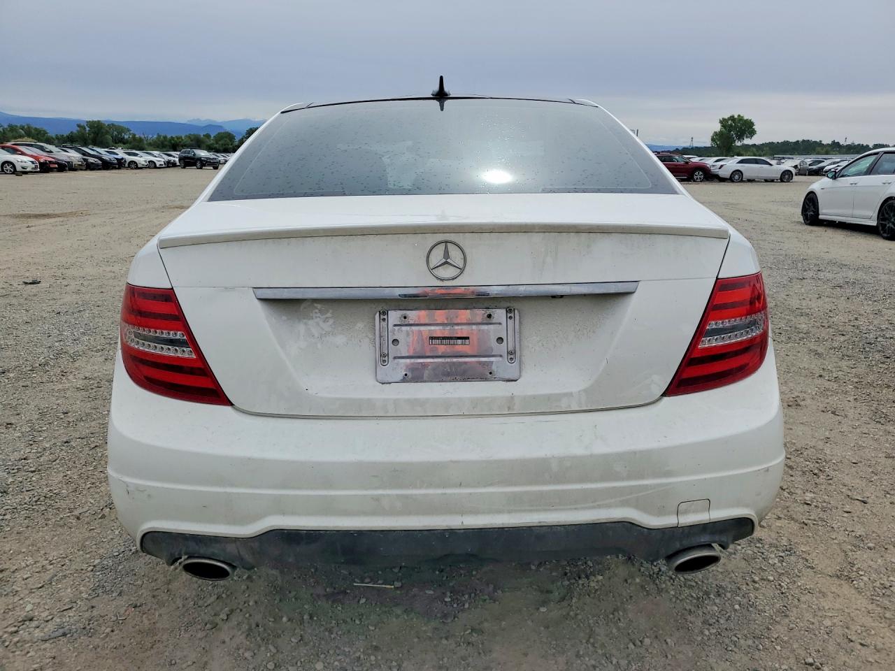 2013 Mercedes-benz C 300 4matic White vin: WDDGF8AB1DR267859