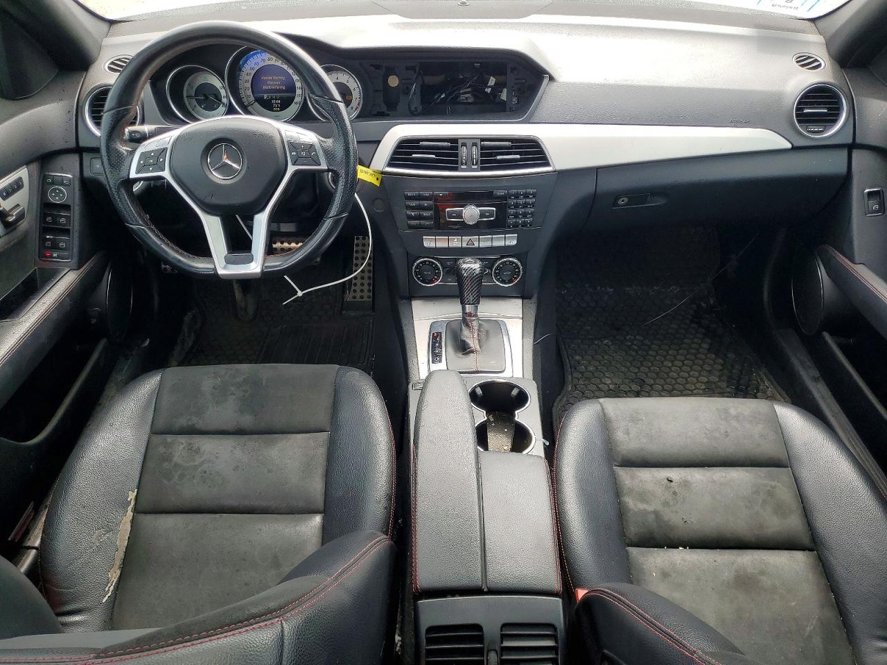 2013 Mercedes-benz C 300 4matic White vin: WDDGF8AB1DR267859