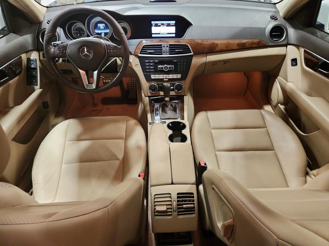 2013 Mercedes-benz C 300 4matic White vin: WDDGF8AB1DR281714
