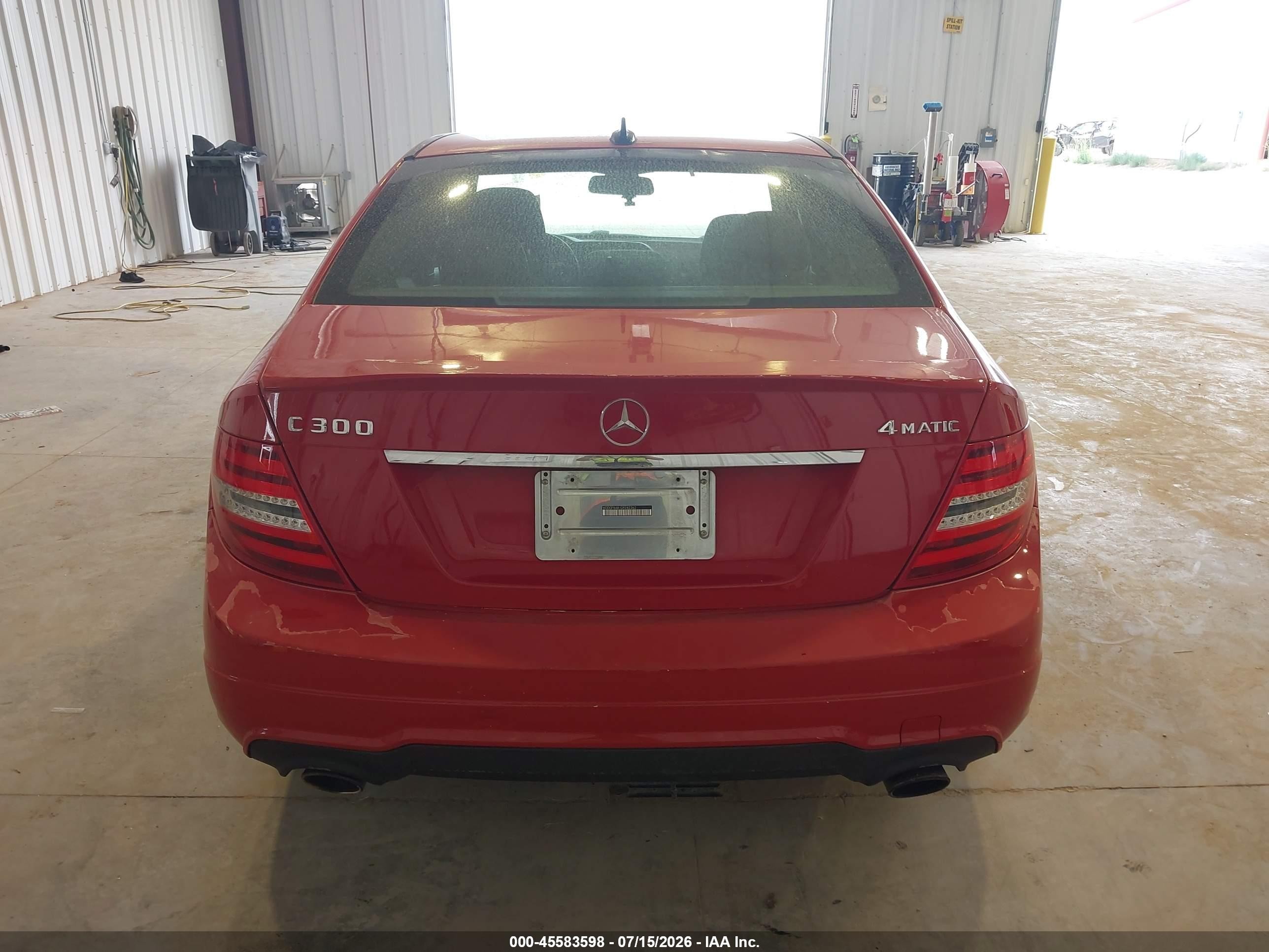 2013 Mercedes-benz C 300 Sport 4matic Красный vin: WDDGF8AB1DR282362