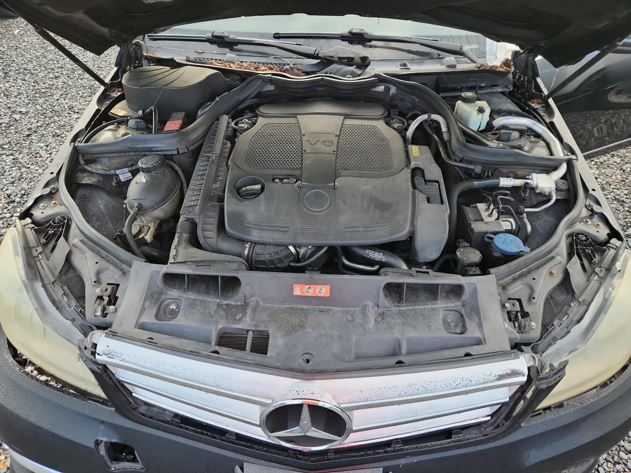 2013 Mercedes-benz C 300 4matic Black vin: WDDGF8AB1DR288145