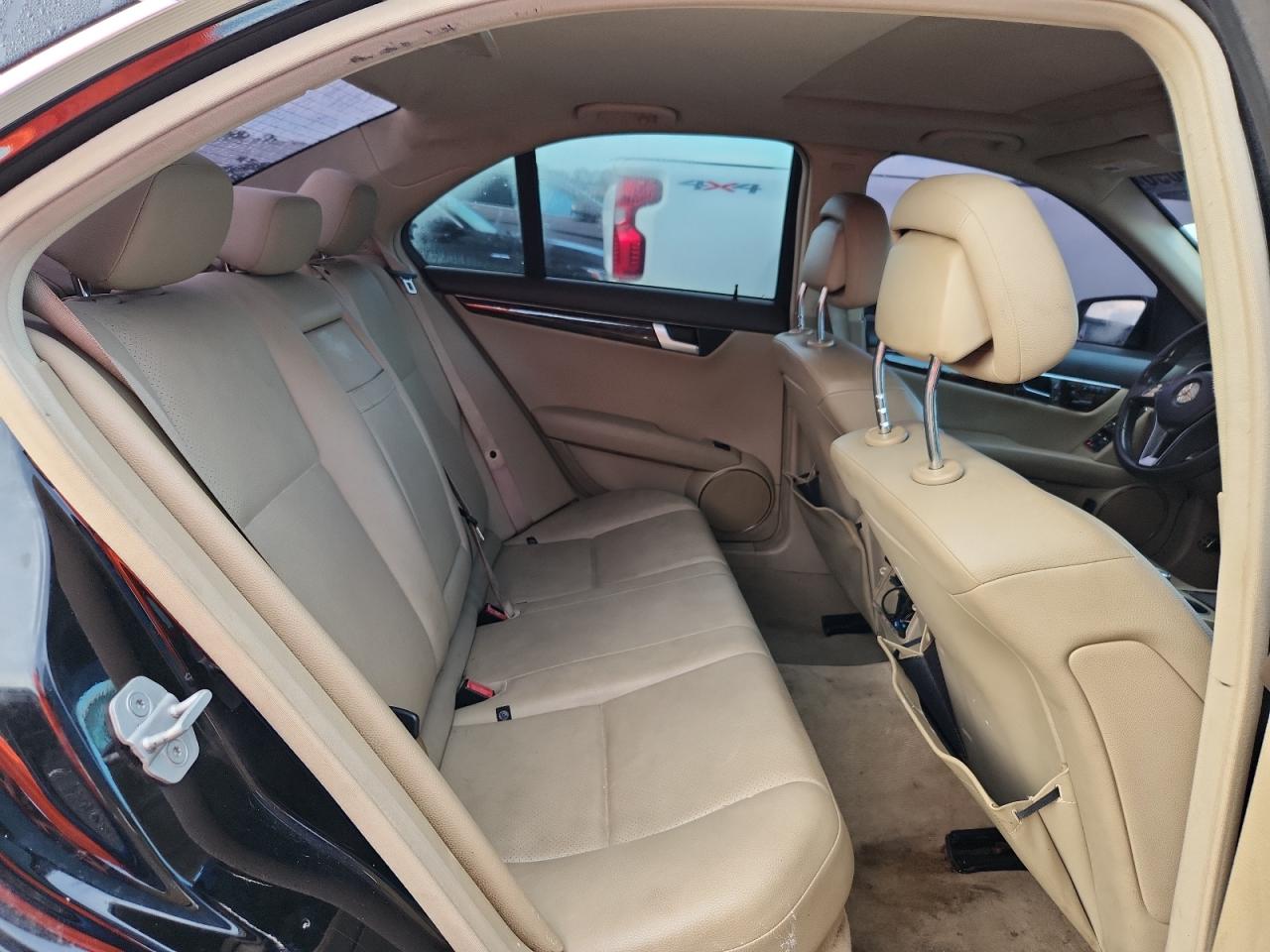 2013 Mercedes-benz C 300 4matic Black vin: WDDGF8AB1DR288145