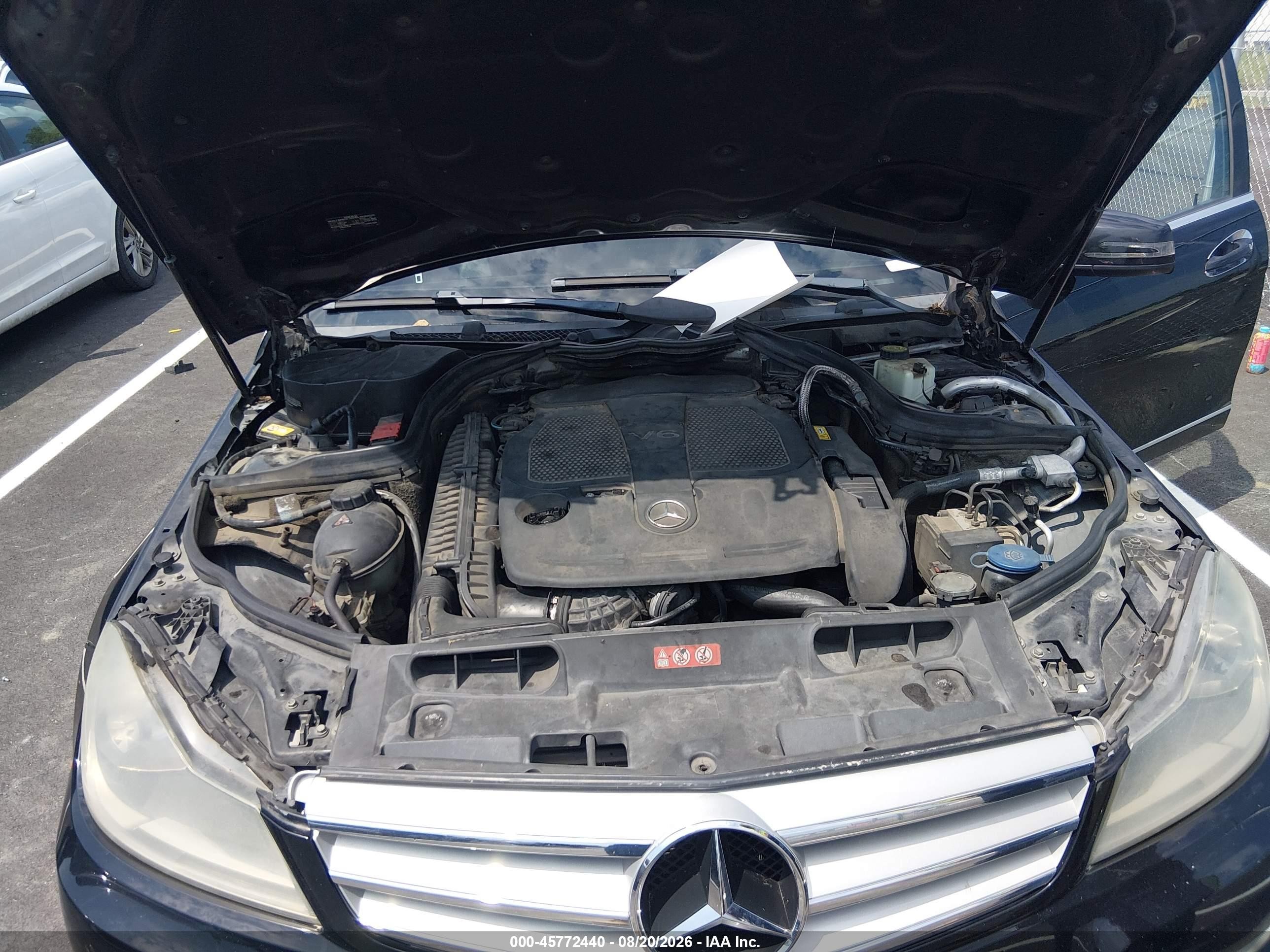 2013 Mercedes-benz C 300 Sport 4matic Black vin: WDDGF8AB1DR301217