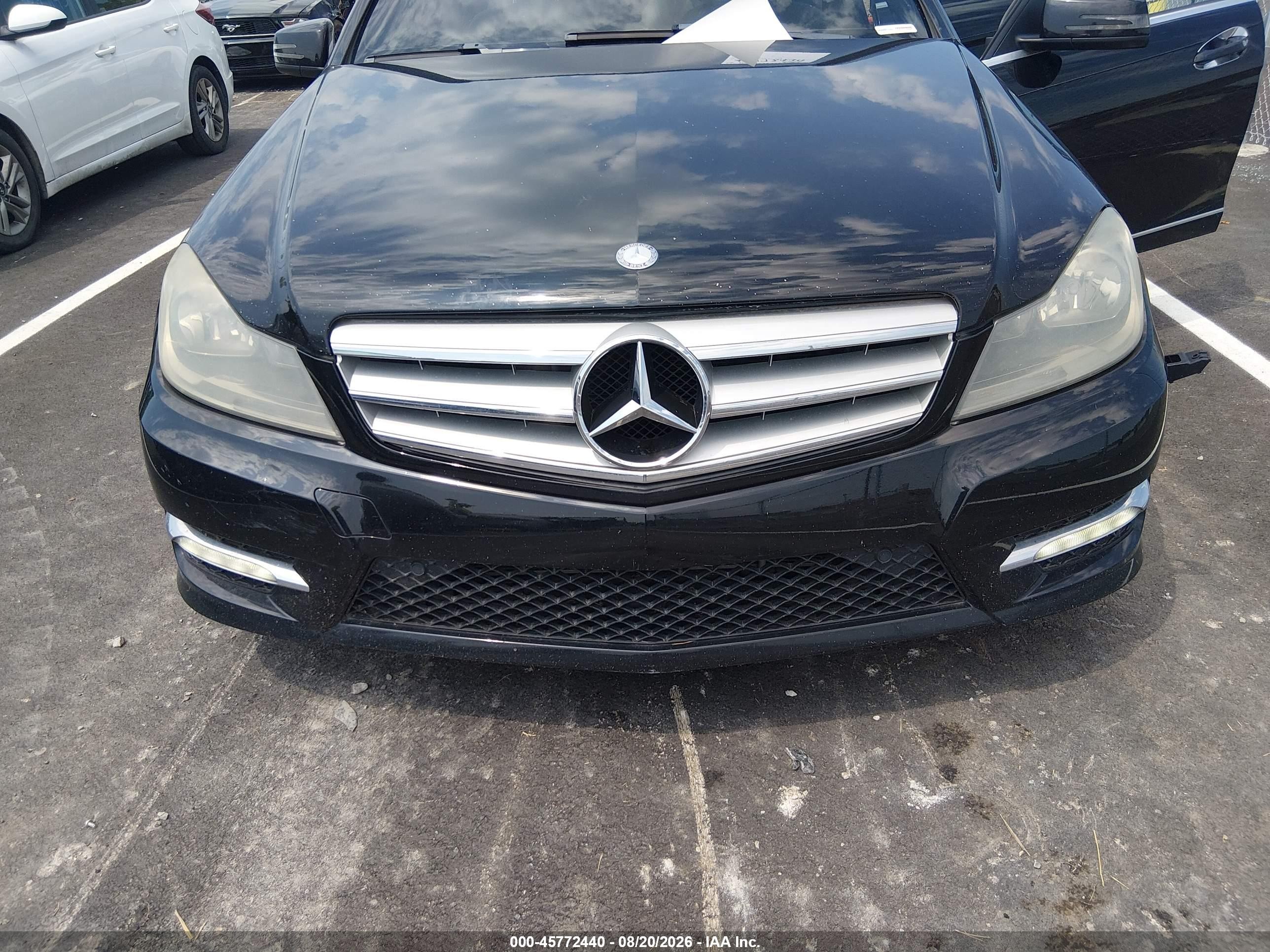 2013 Mercedes-benz C 300 Sport 4matic Black vin: WDDGF8AB1DR301217