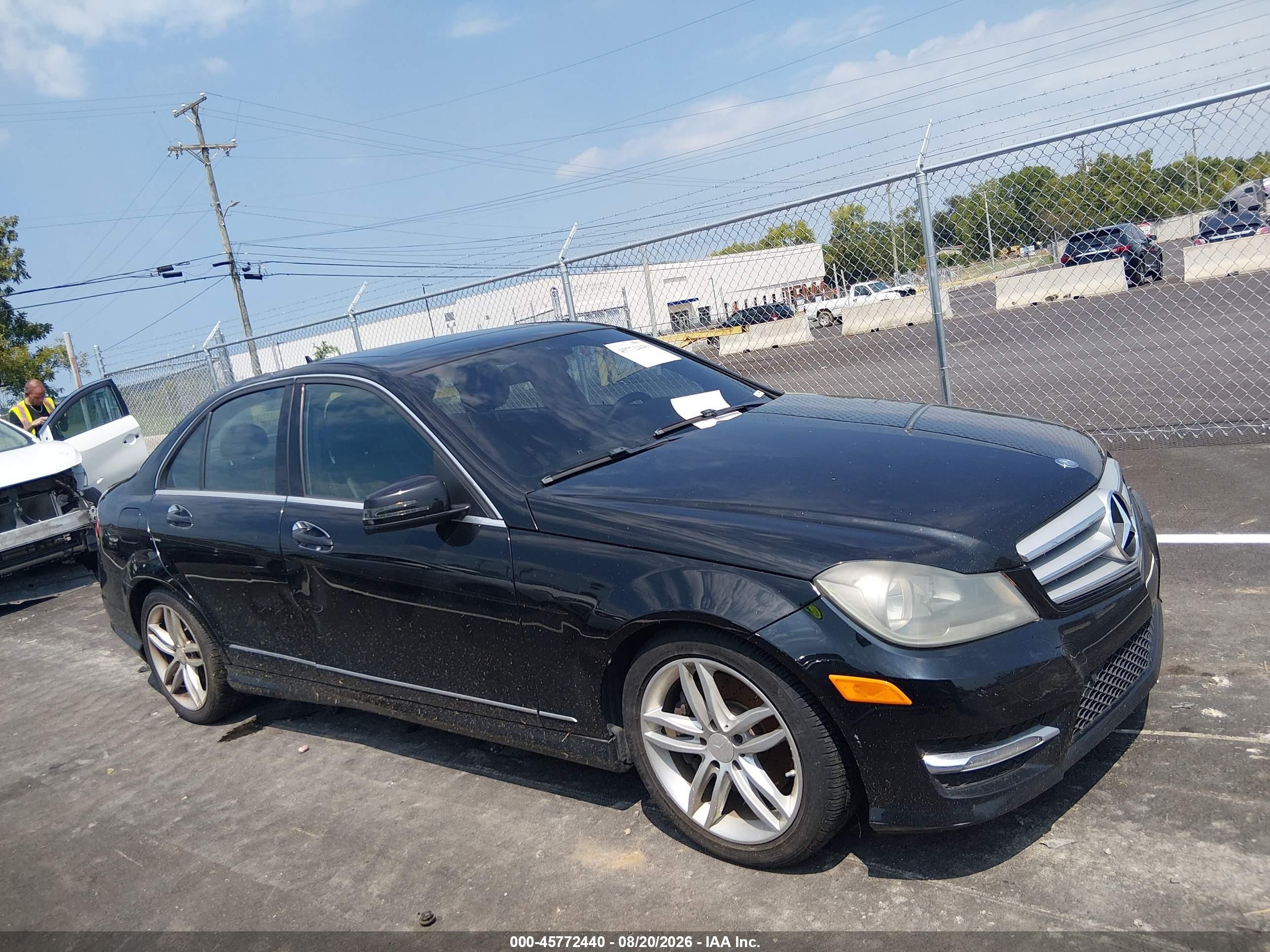 2013 Mercedes-benz C 300 Sport 4matic Black vin: WDDGF8AB1DR301217