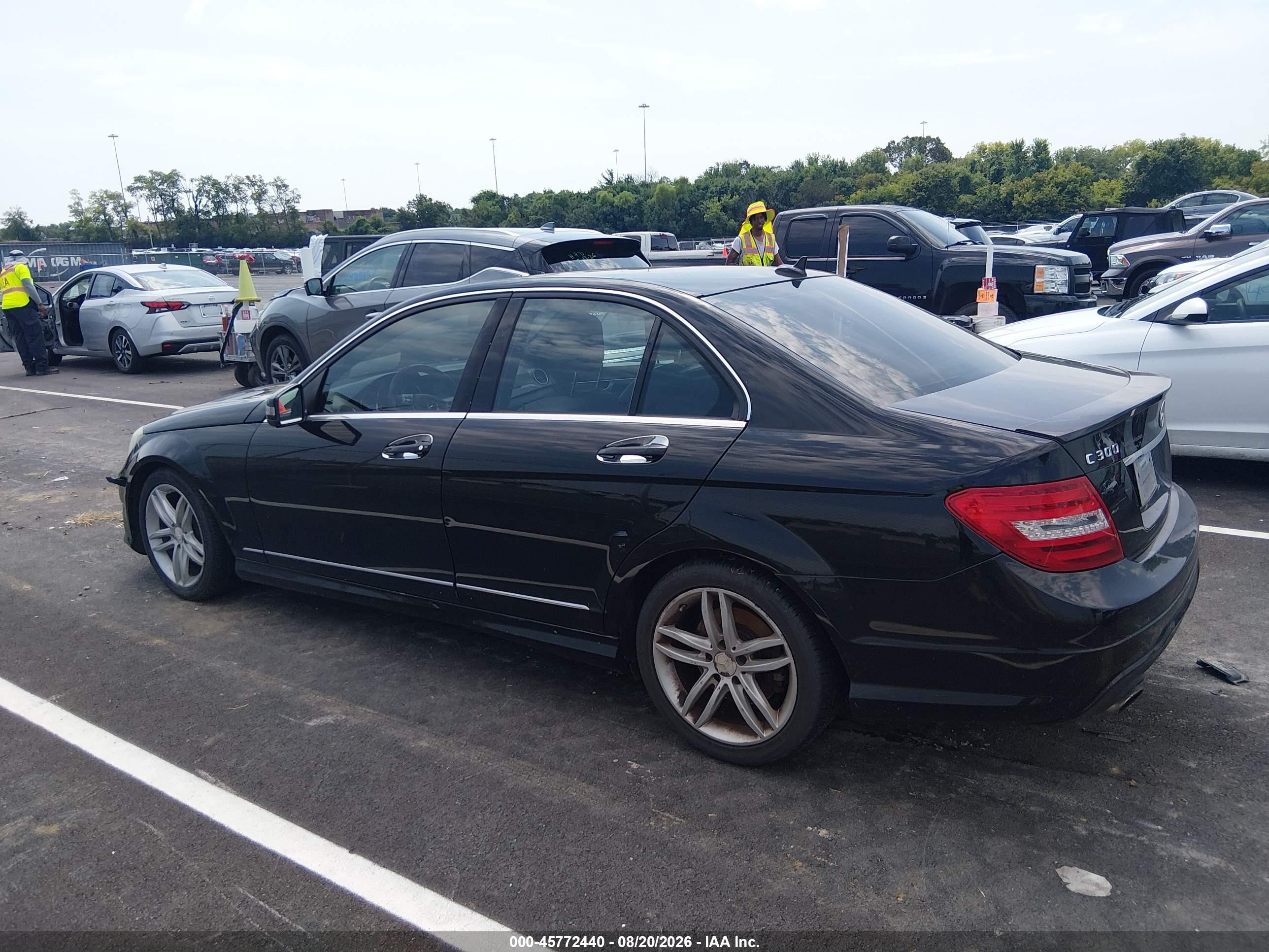 2013 Mercedes-benz C 300 Sport 4matic Black vin: WDDGF8AB1DR301217