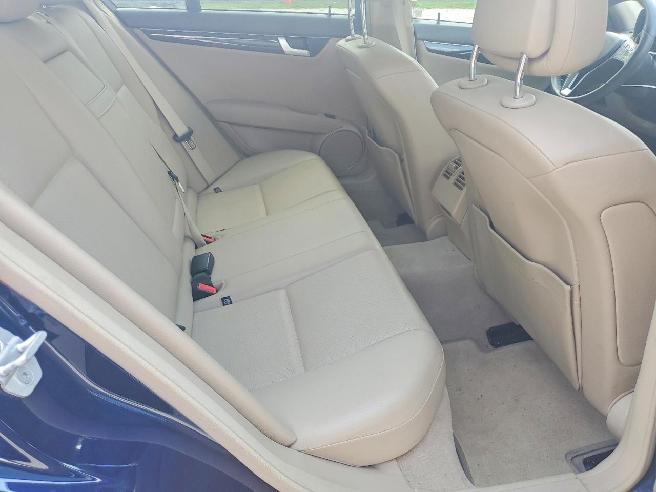 2014 Mercedes-benz C 300 4matic Blue vin: WDDGF8AB1EA891709