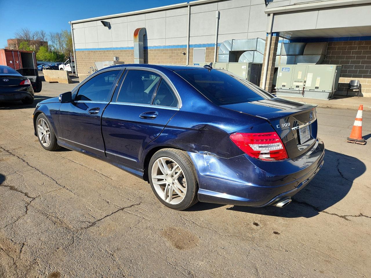 2014 Mercedes-benz C 300 4matic Blue vin: WDDGF8AB1EA907682